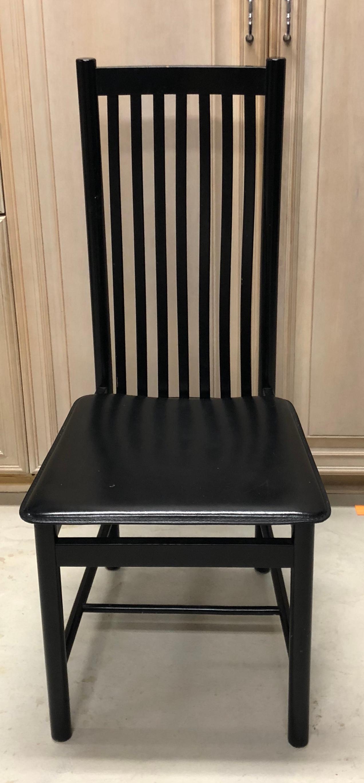 Chic Set of 8 Lacquered Dining Chairs In Good Condition For Sale In Bronx, NY