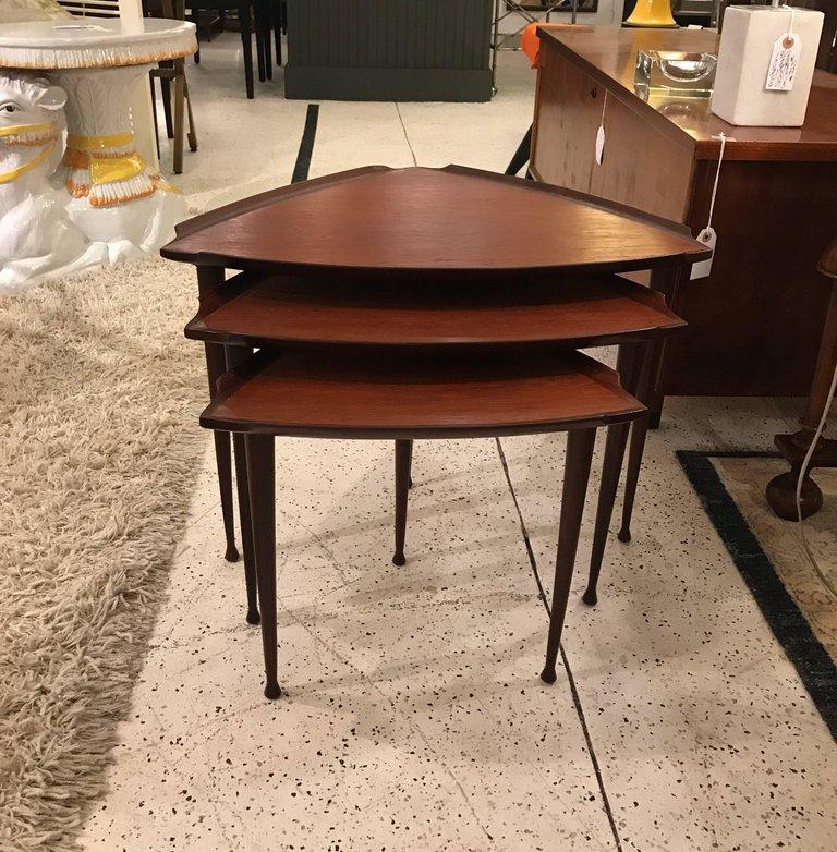 Chic Set of Danish Mid-Century Modern Triangular Nesting Tables In Excellent Condition In Hopewell, NJ