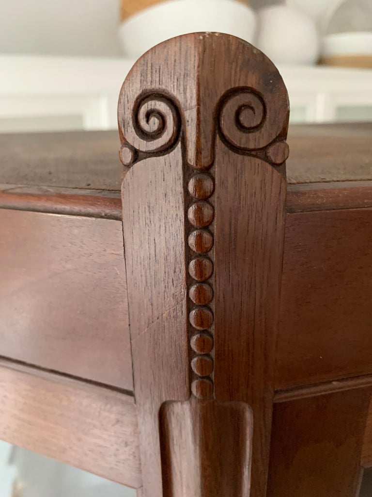 Beautiful and Stylish Wooden Dutch Arts and Crafts Display