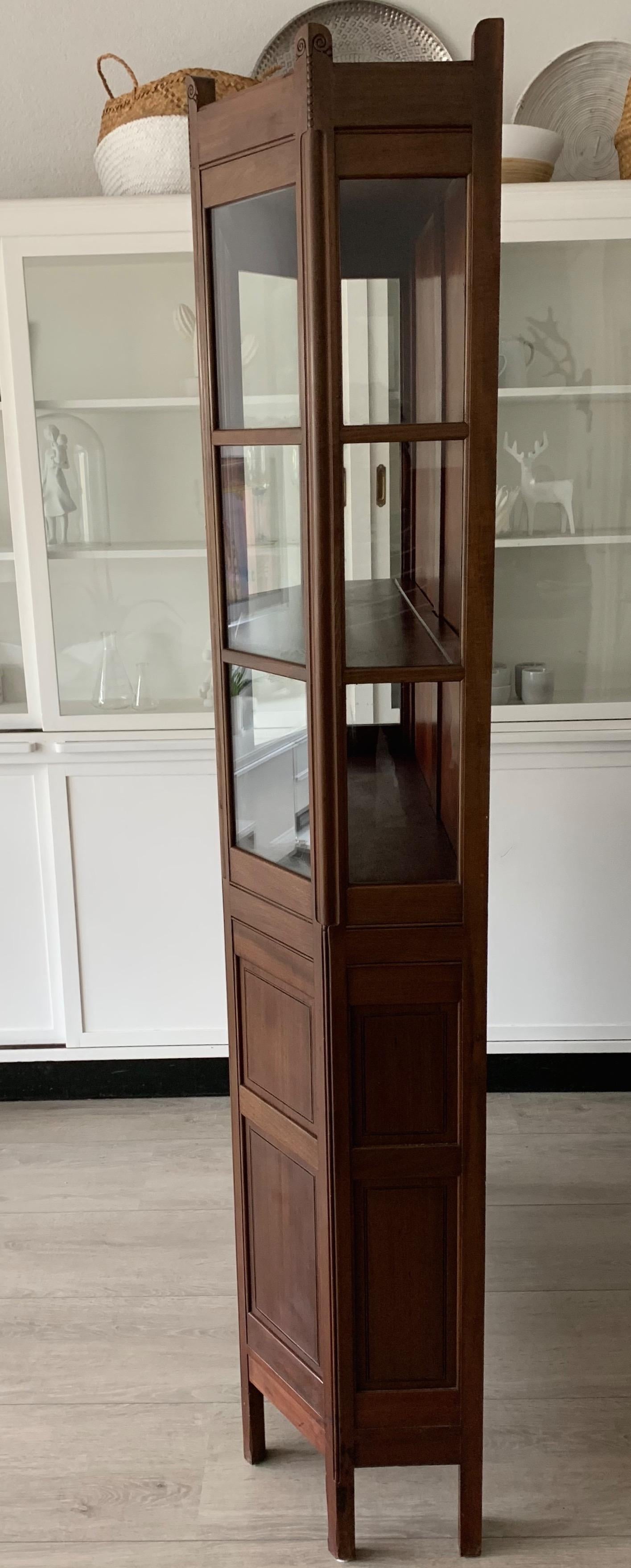 Beautiful and Stylish Wooden Dutch Arts & Crafts Display Cabinet / Glass Case For Sale 2