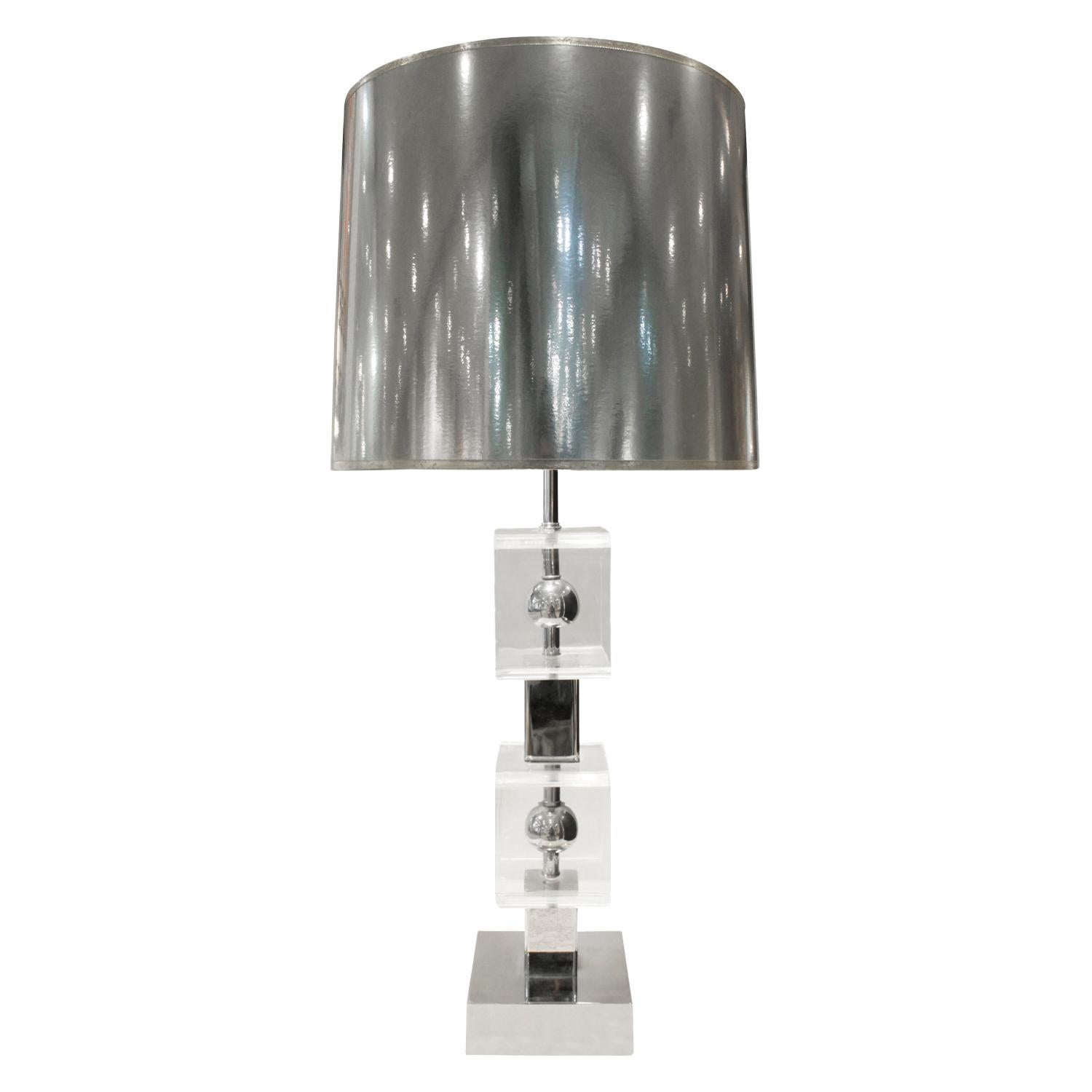 Mid-Century Modern Chic Table Lamp in Lucite and Chrome, 1970s