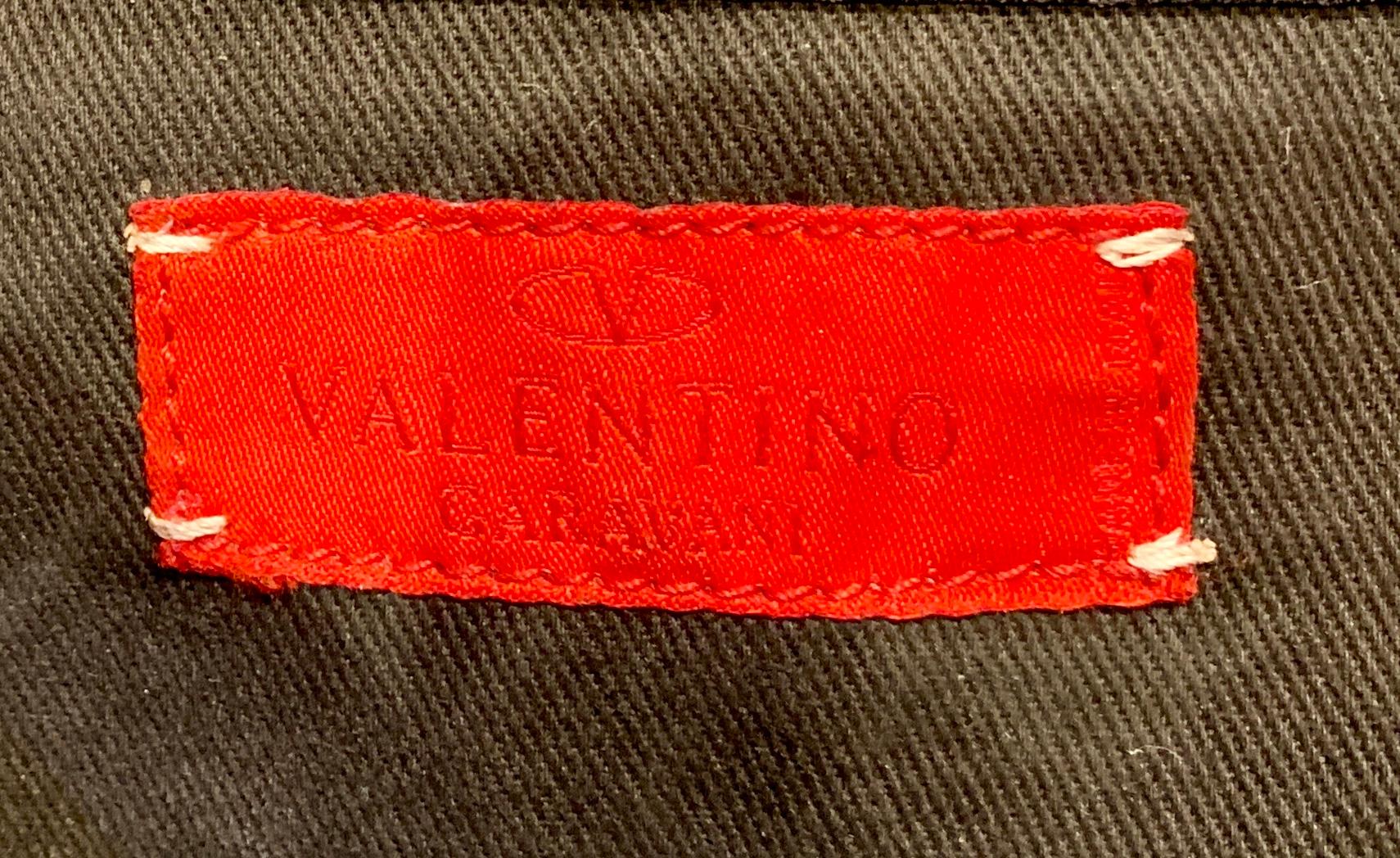Schicke Valentino Metallic Schwarz Leder Catch Geldbörse mit schwarzem Kristall Logo Verschluss 1
