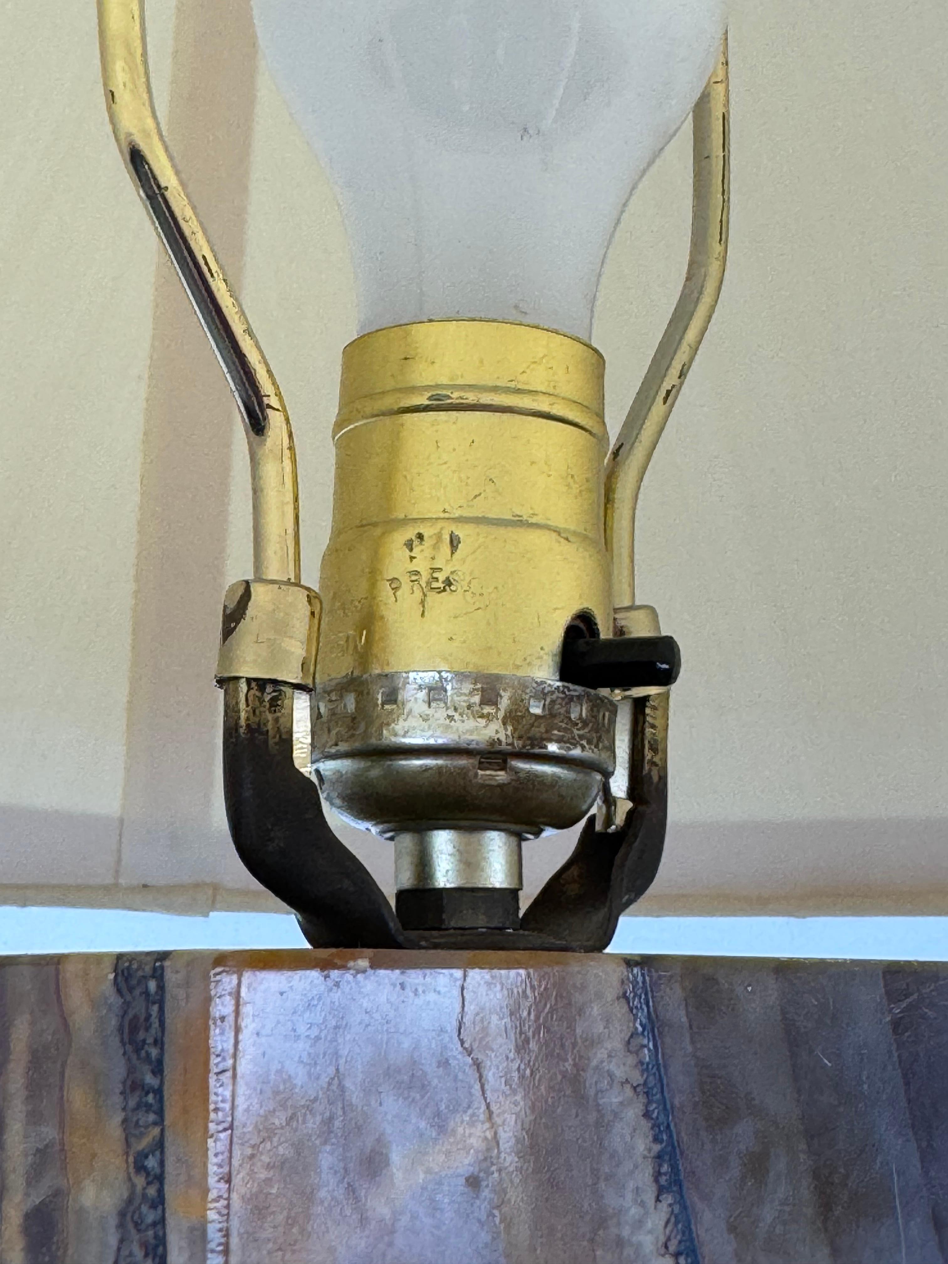 Chic Veined Onyx Table or Desk Lamp with Custom Silk Shade and DIffuser For Sale 5