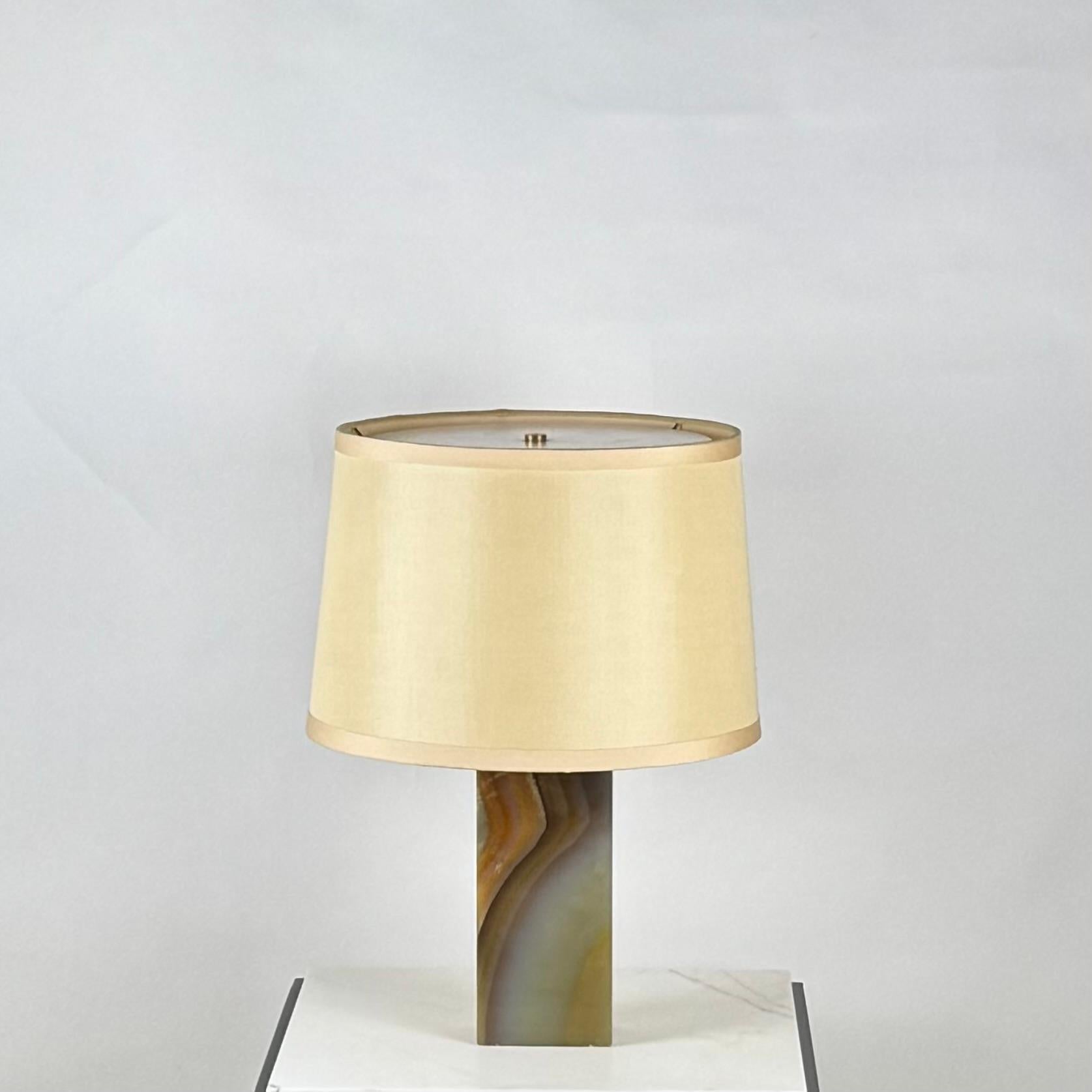 Chic Veined Onyx Table or Desk Lamp with Custom Silk Shade and DIffuser For Sale 6