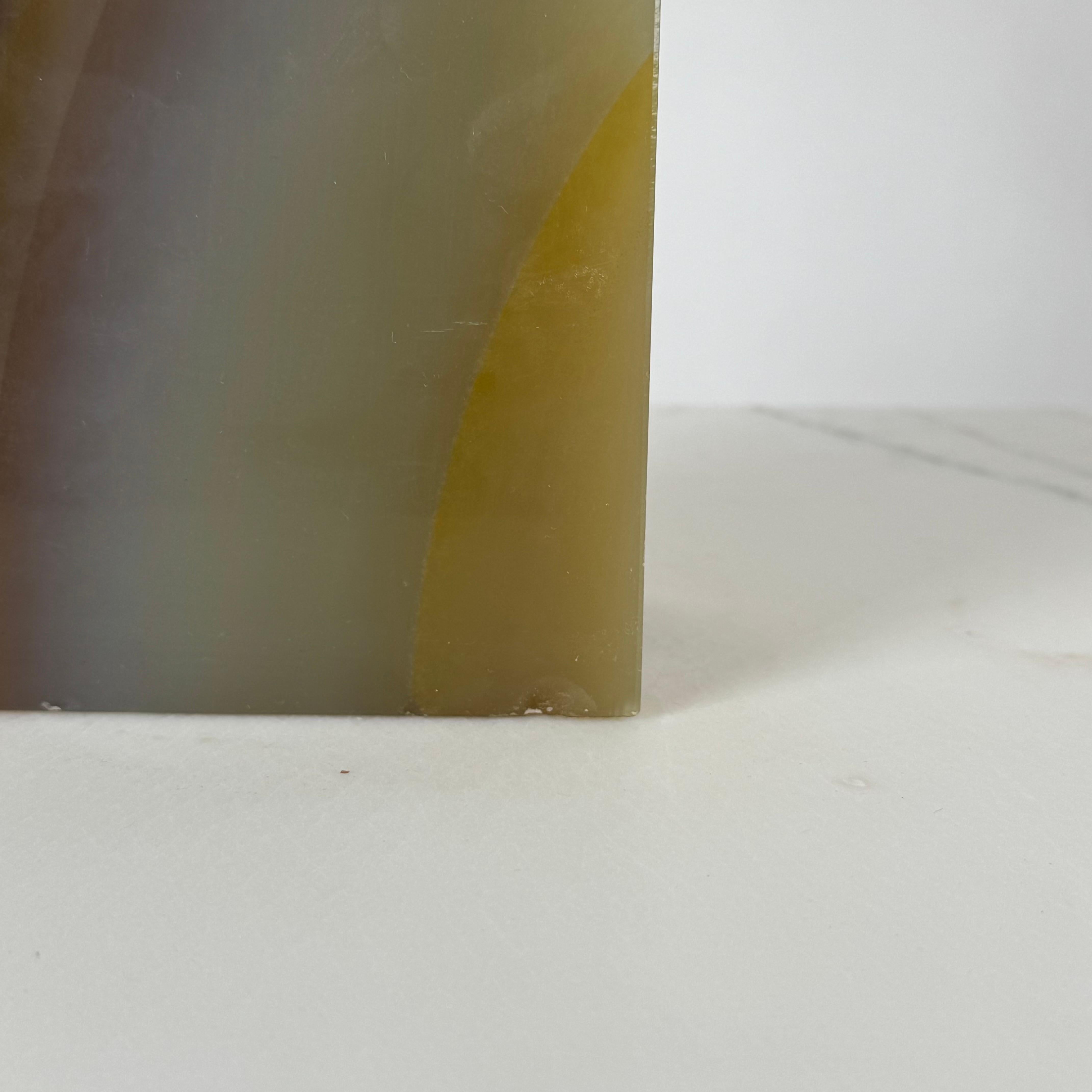 Chic Veined Onyx Table or Desk Lamp with Custom Silk Shade and DIffuser In Excellent Condition For Sale In Los Angeles, CA