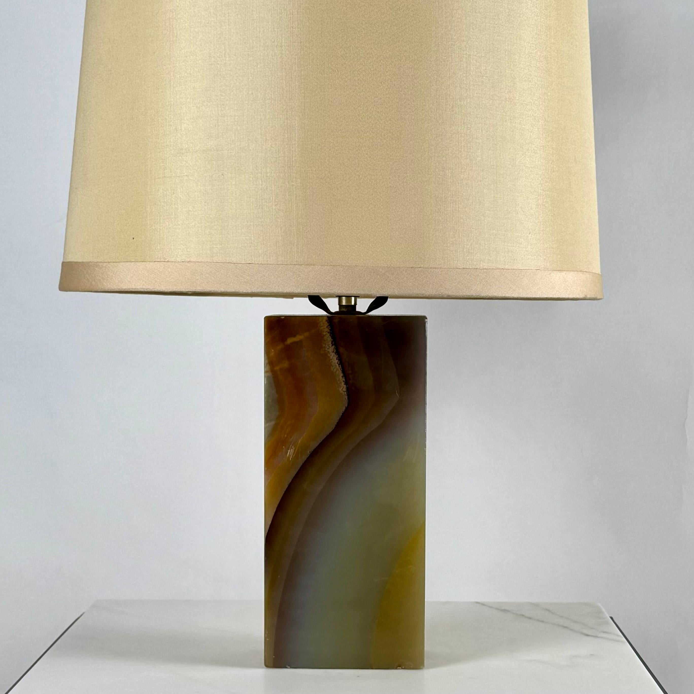Chic Veined Onyx Table or Desk Lamp with Custom Silk Shade and DIffuser For Sale 1
