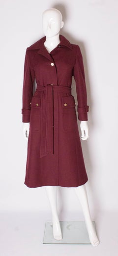 Cappotto chic in lana bordeaux vintage di Aquascutum