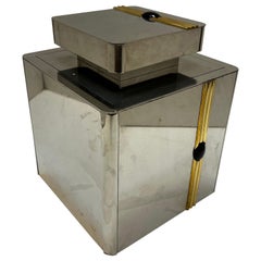 Chic Vintage Deco Style Ice Bucket in Plate and Brass with Black Cabochon Detail Chic Vintage Deco Style Ice Bucket in Plate and Brass with Black Cabochon Detail