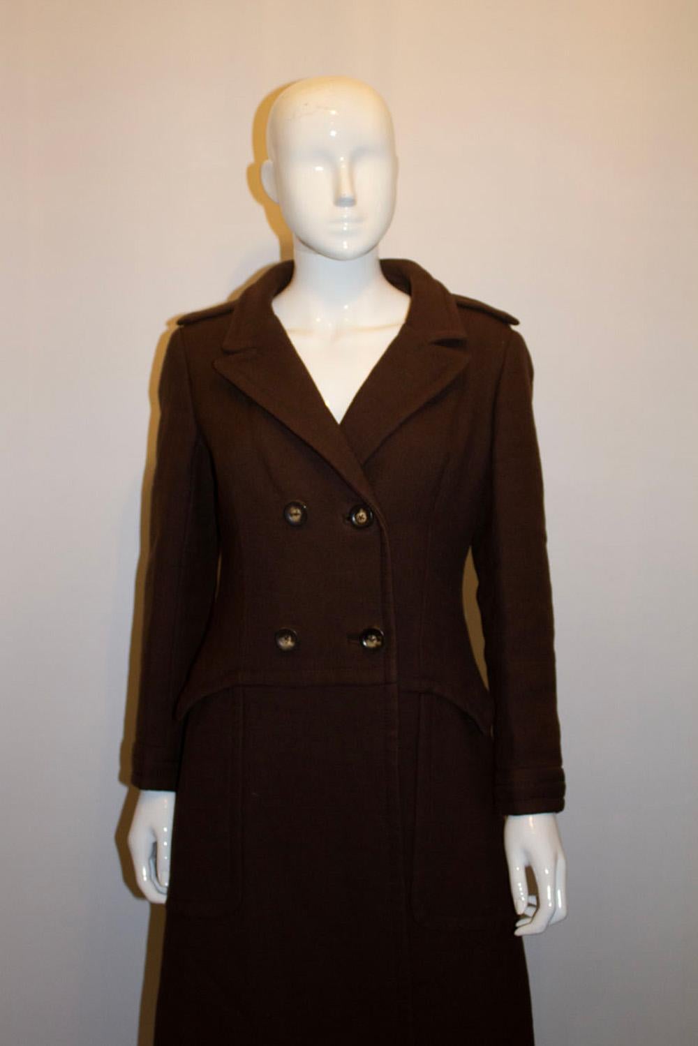 Chic Vintage Louis Feraud Coat In Good Condition For Sale In London, GB