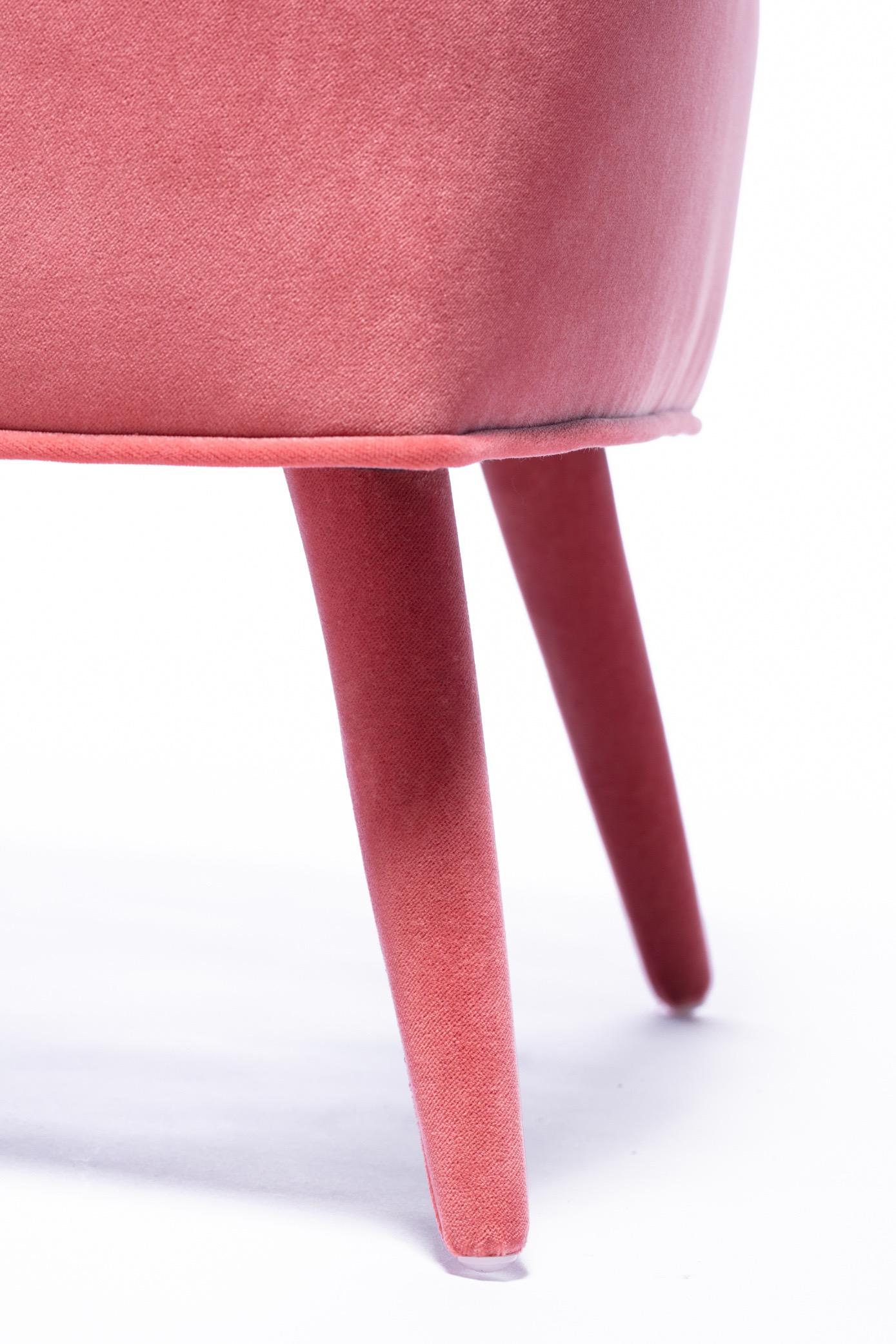 Chic Vintage Rose Pink Velvet Italian Slipper Chair, circa 1950 2