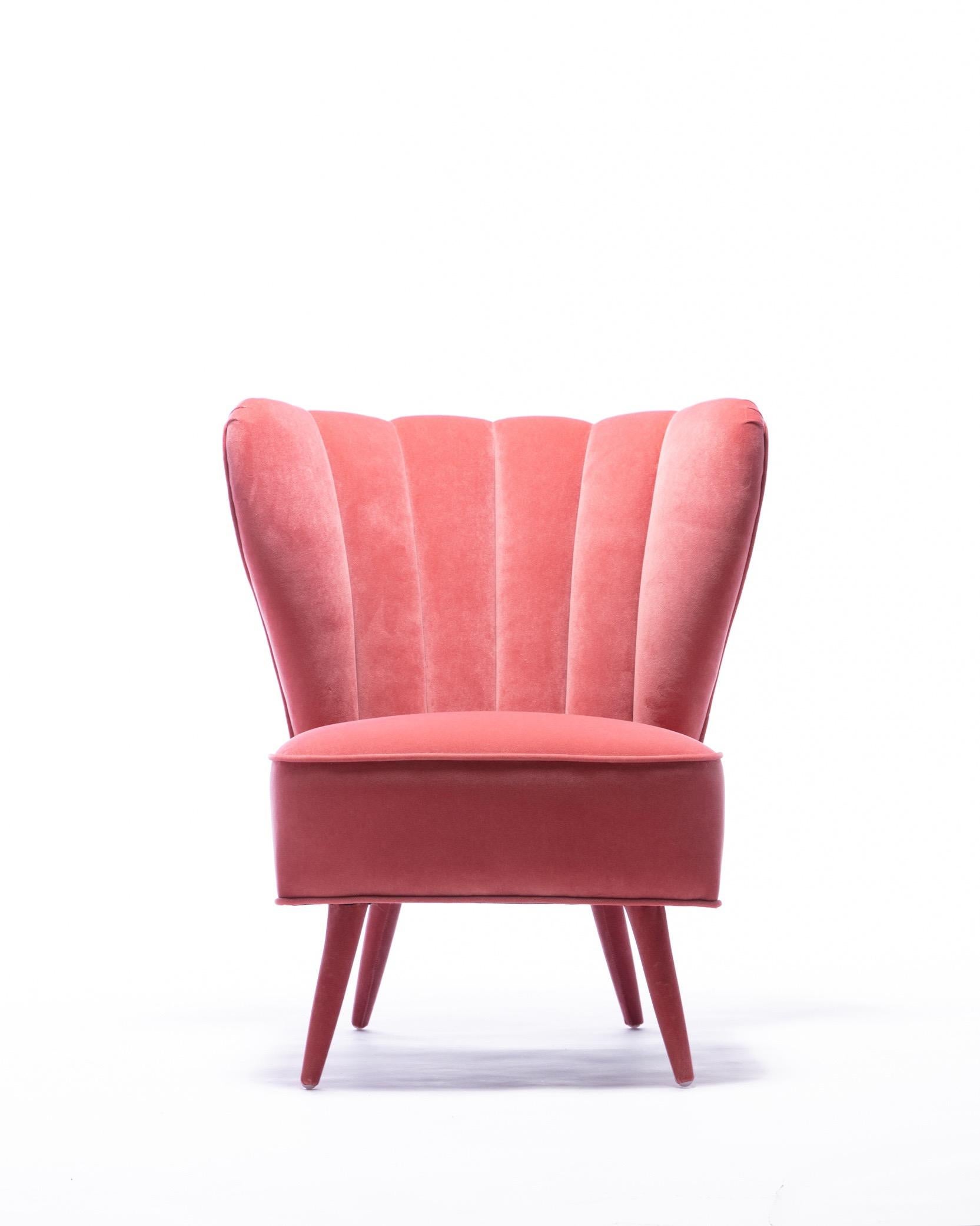 Chic Vintage Rose Pink Velvet Italian Slipper Chair, circa 1950 1