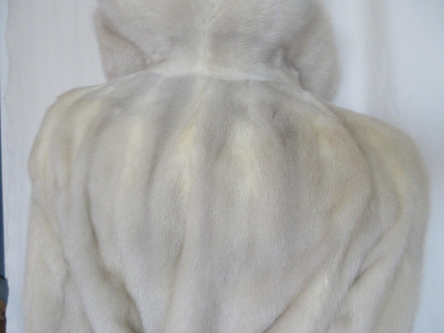 Women's or Men's Chic White Mink Fur Jacket For Sale