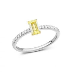 Chic Yellow Diamond 0, 5 Karat White 14K Gold Ring for Her