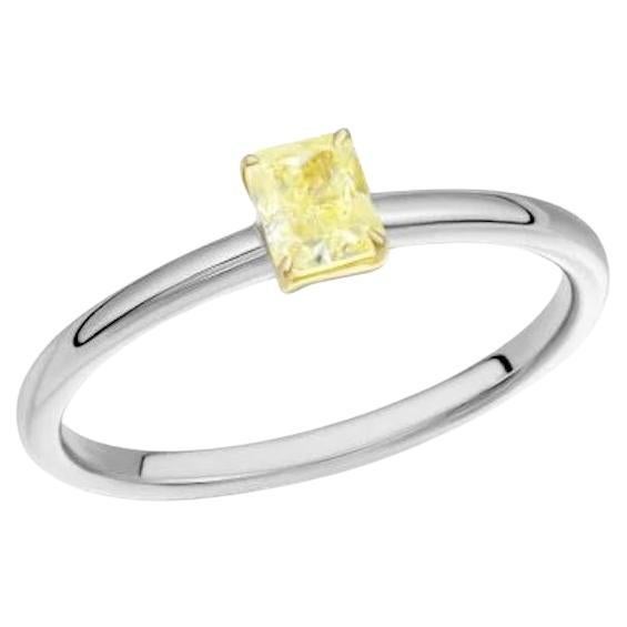 Chic Yellow Diamond White 14K Gold Ring for Her For Sale