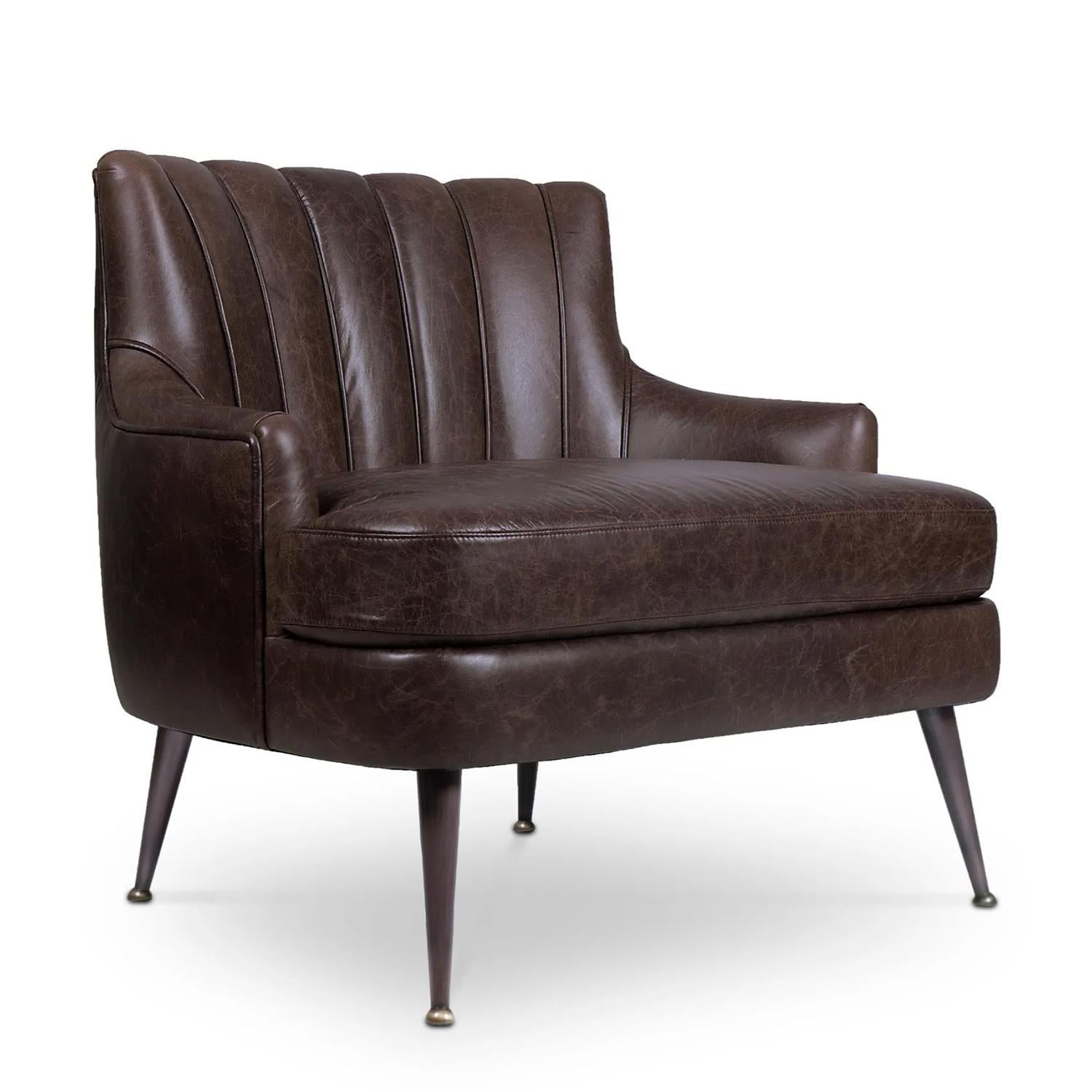 Sillón Chicago con estructura totalmente tapizada 
en piel sintética
Dimensiones : An 94 x Pr 76 x Al 82
También disponible bajo pedido tapizado con otras 
tejidos