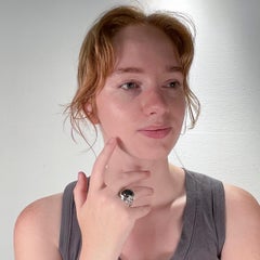 Anello firmato Chicago Arts & Crafts in argento sterling e pietra sanguigna cabochon