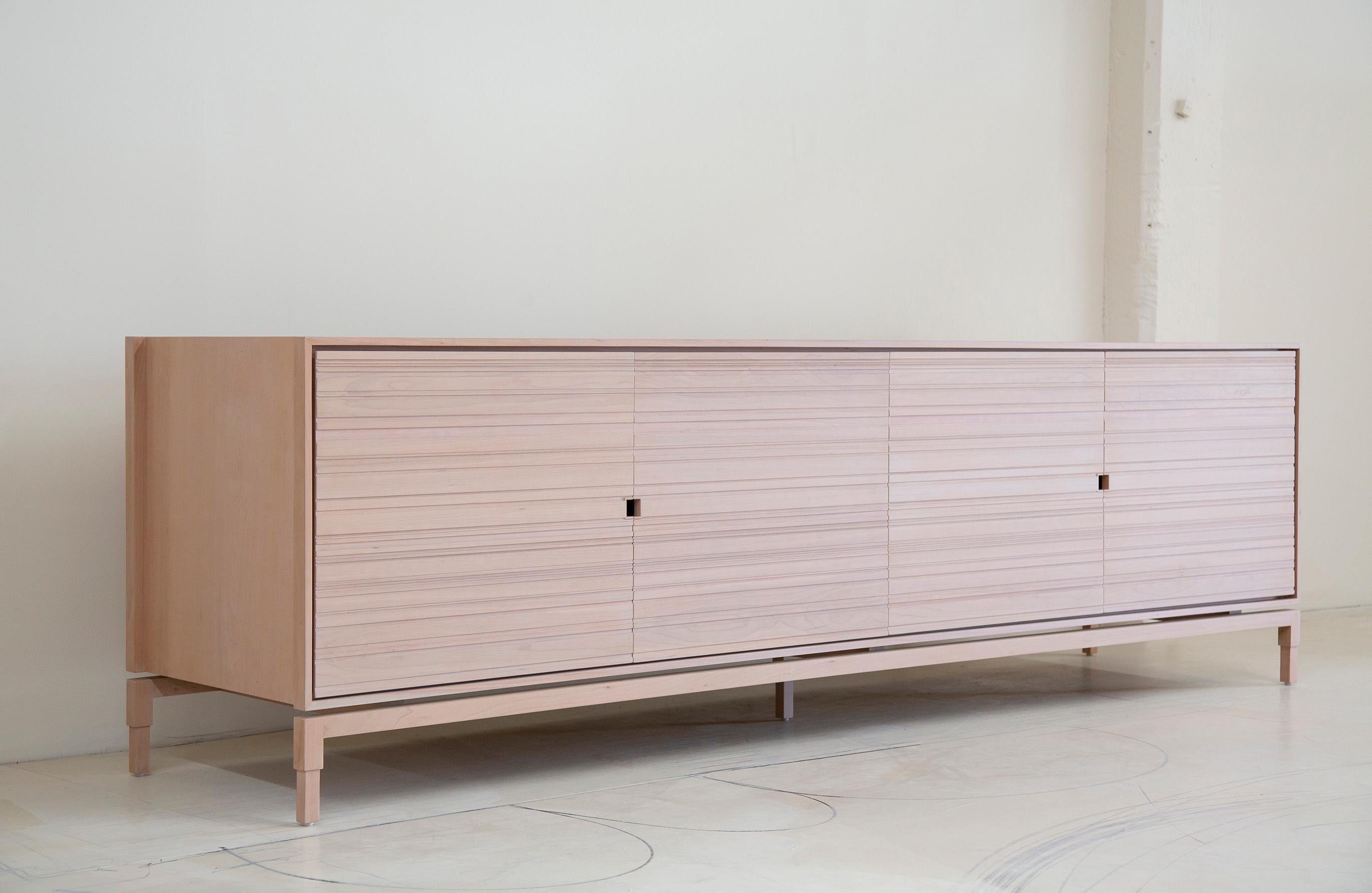 In Stock Chicago Credenza in Blush by May Furniture (Holzarbeit)