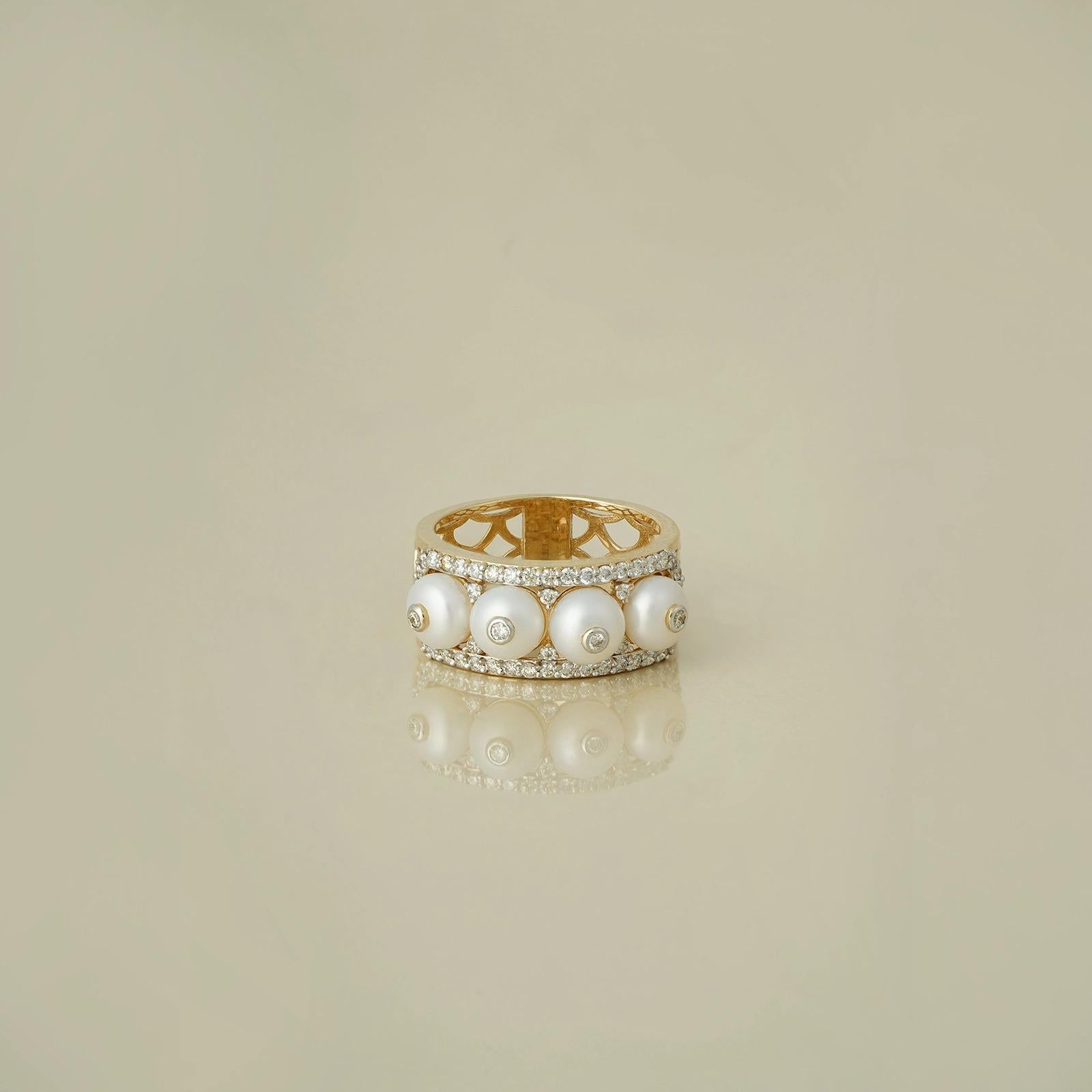 in vendita:  Anello Chicago in oro con diamanti e perle 3