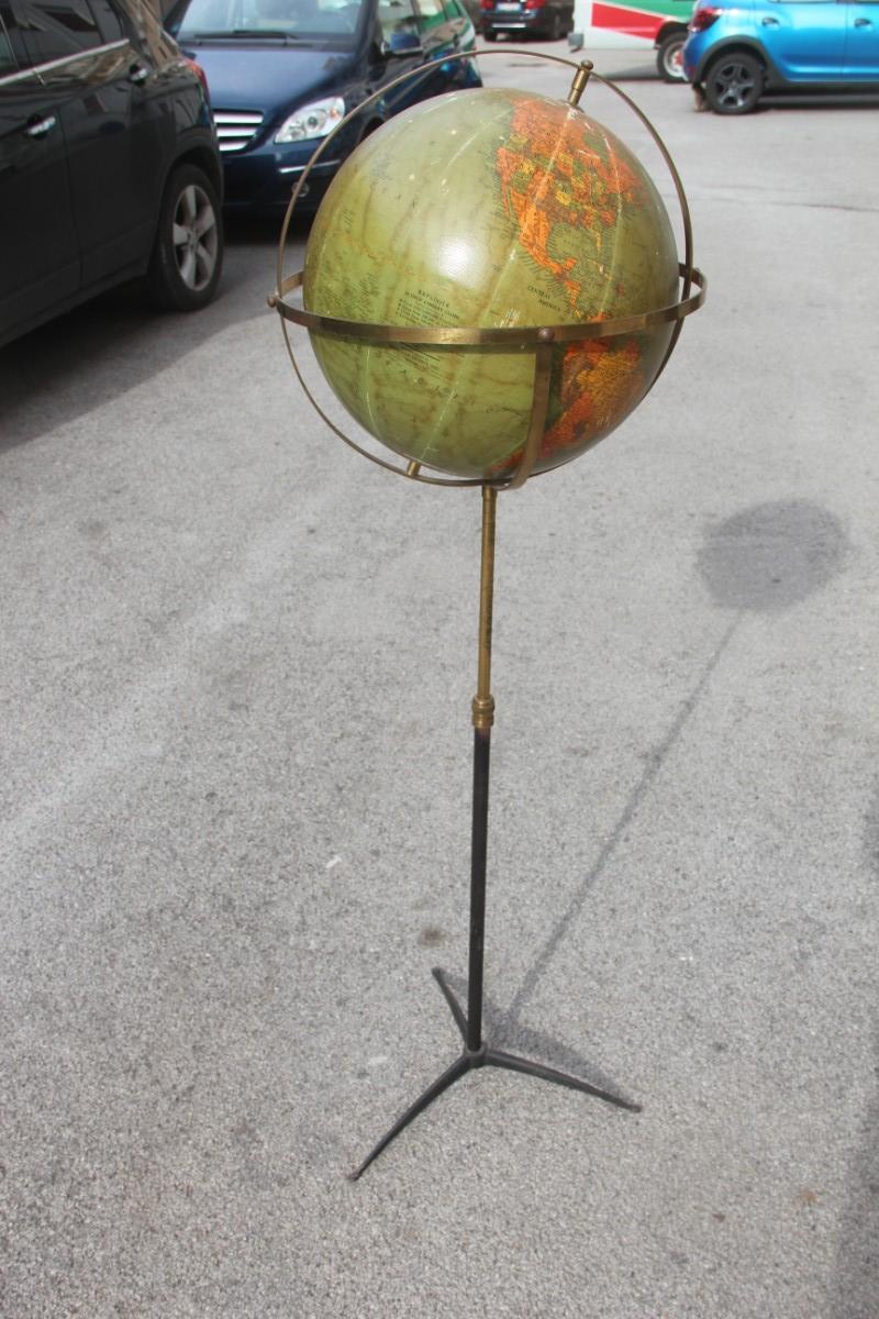 Chicago Midcentury Papier-Mâché Globe Brass Metal Black Made in USA, 1950s For Sale 3