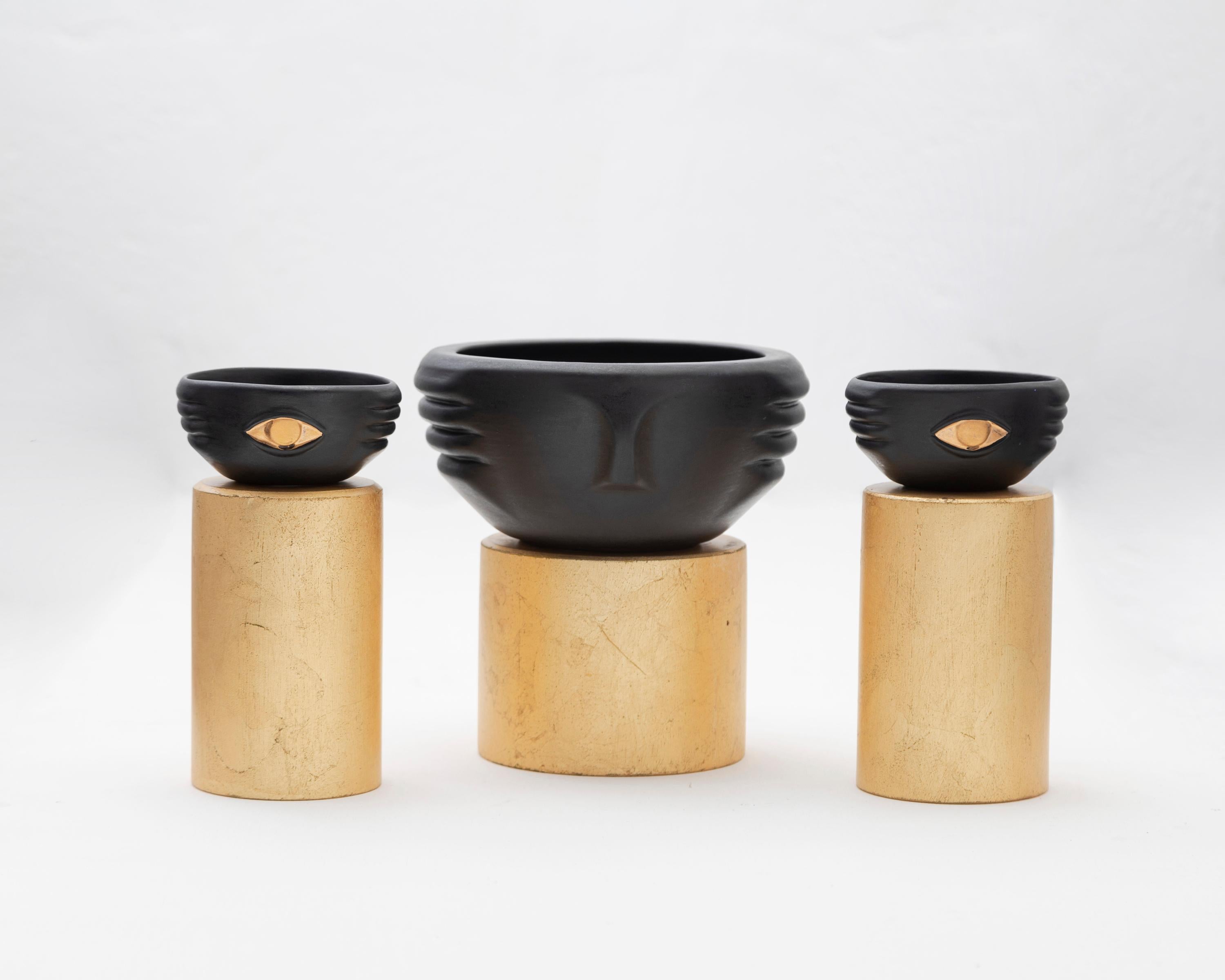 Pre-Columbian CHICHA Decorative Ceramic Bowls in Black Glaze w Gold Luster Details, Set of 3 For Sale