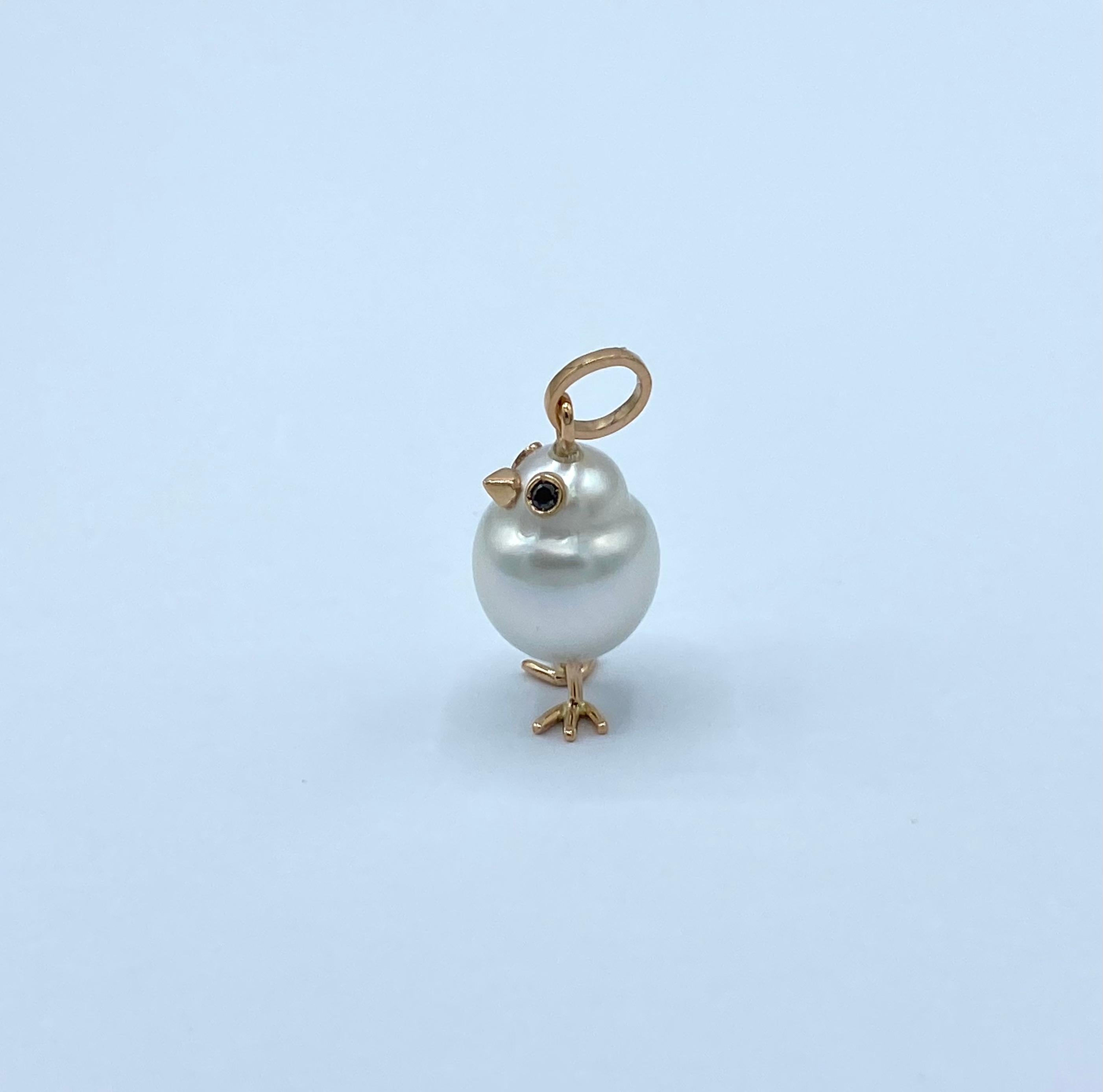 Round Cut Chick 18 Karat Red Gold Pendant Necklace Black Diamond South Sea Pearl