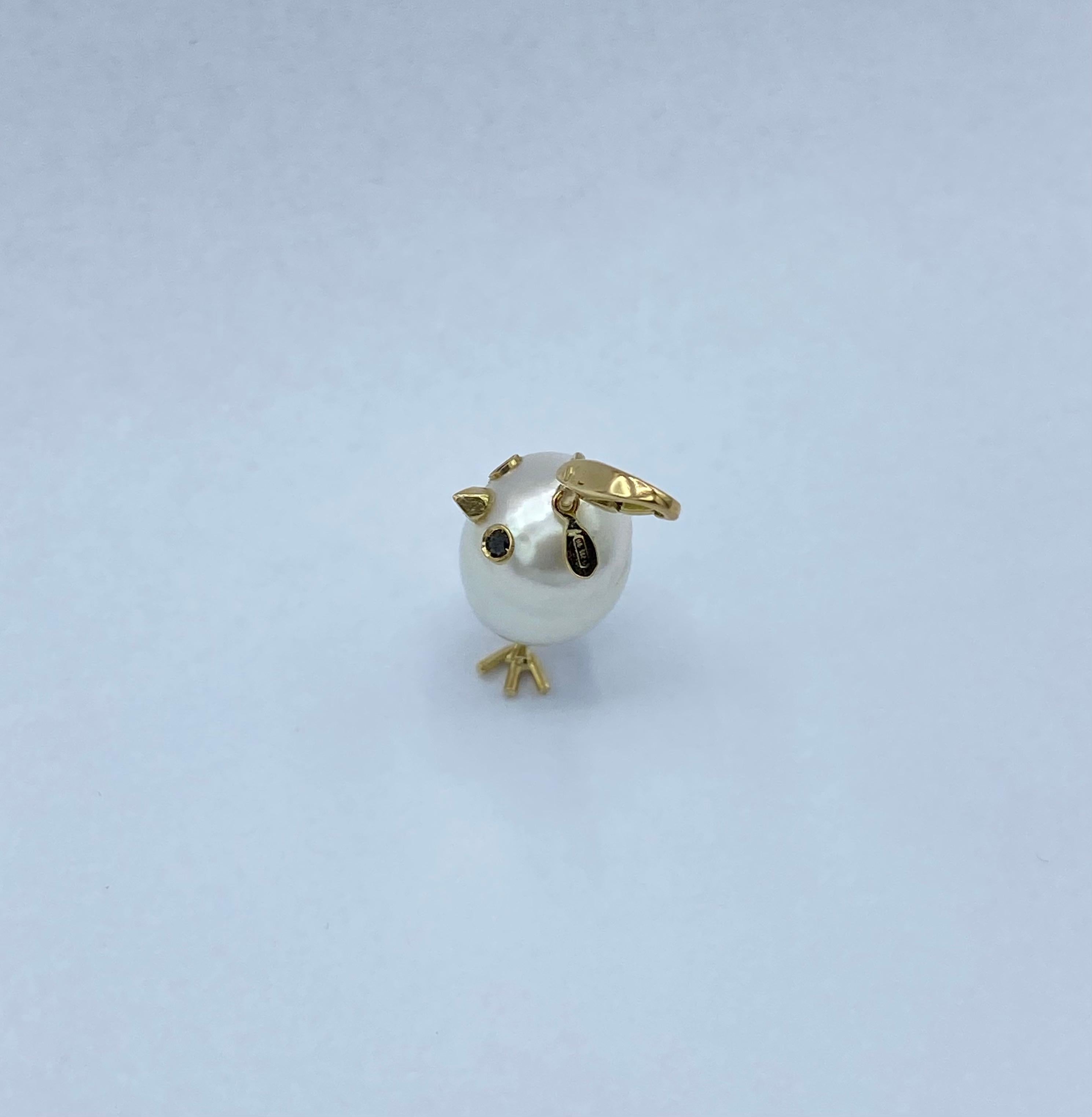 Ciondolo e/o Charm Pulcino 18Kt  perla Australiana a diamanti neri Made in Italy For Sale 4
