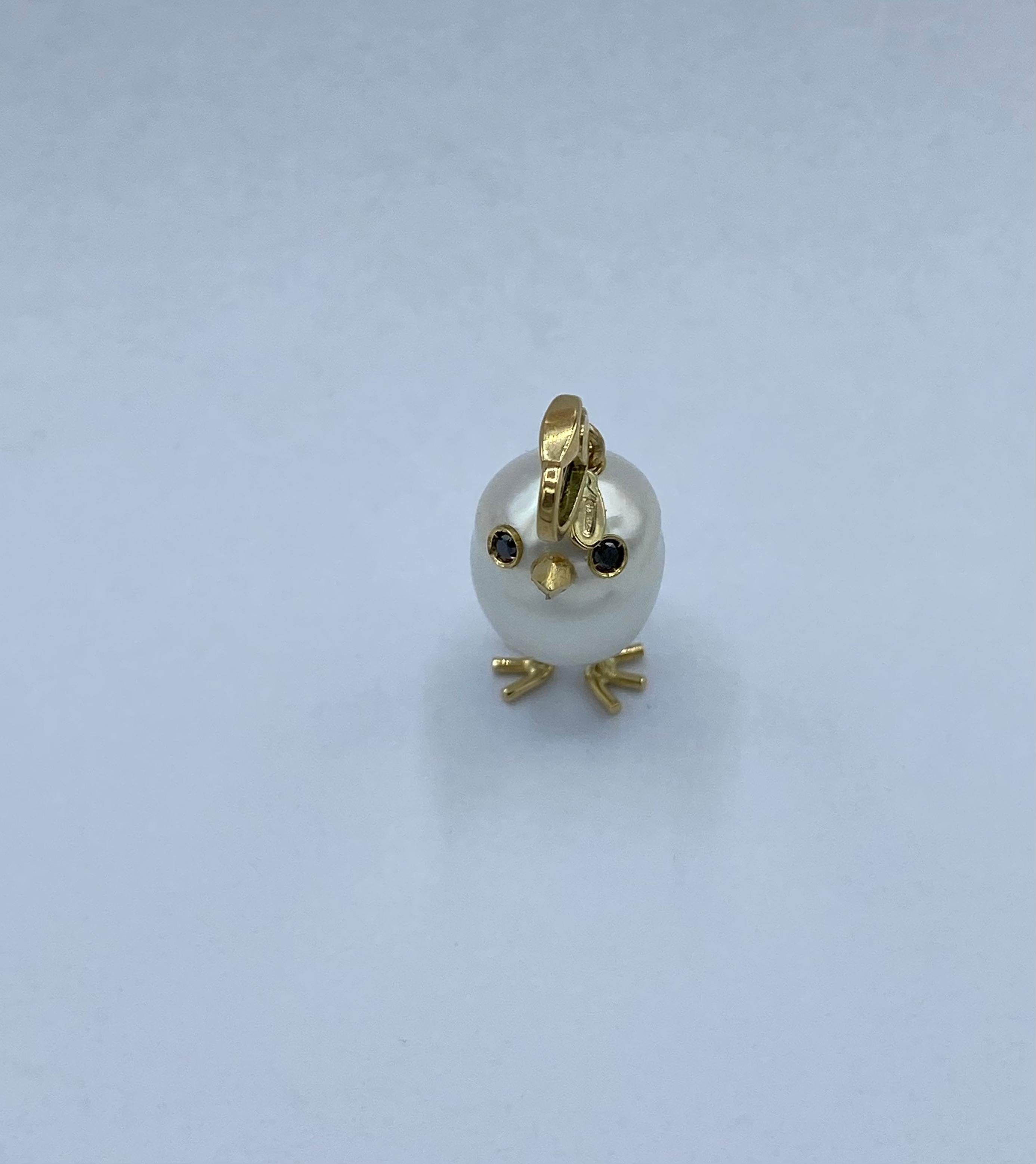 Round Cut Ciondolo e/o Charm Pulcino 18Kt  perla Australiana a diamanti neri Made in Italy For Sale
