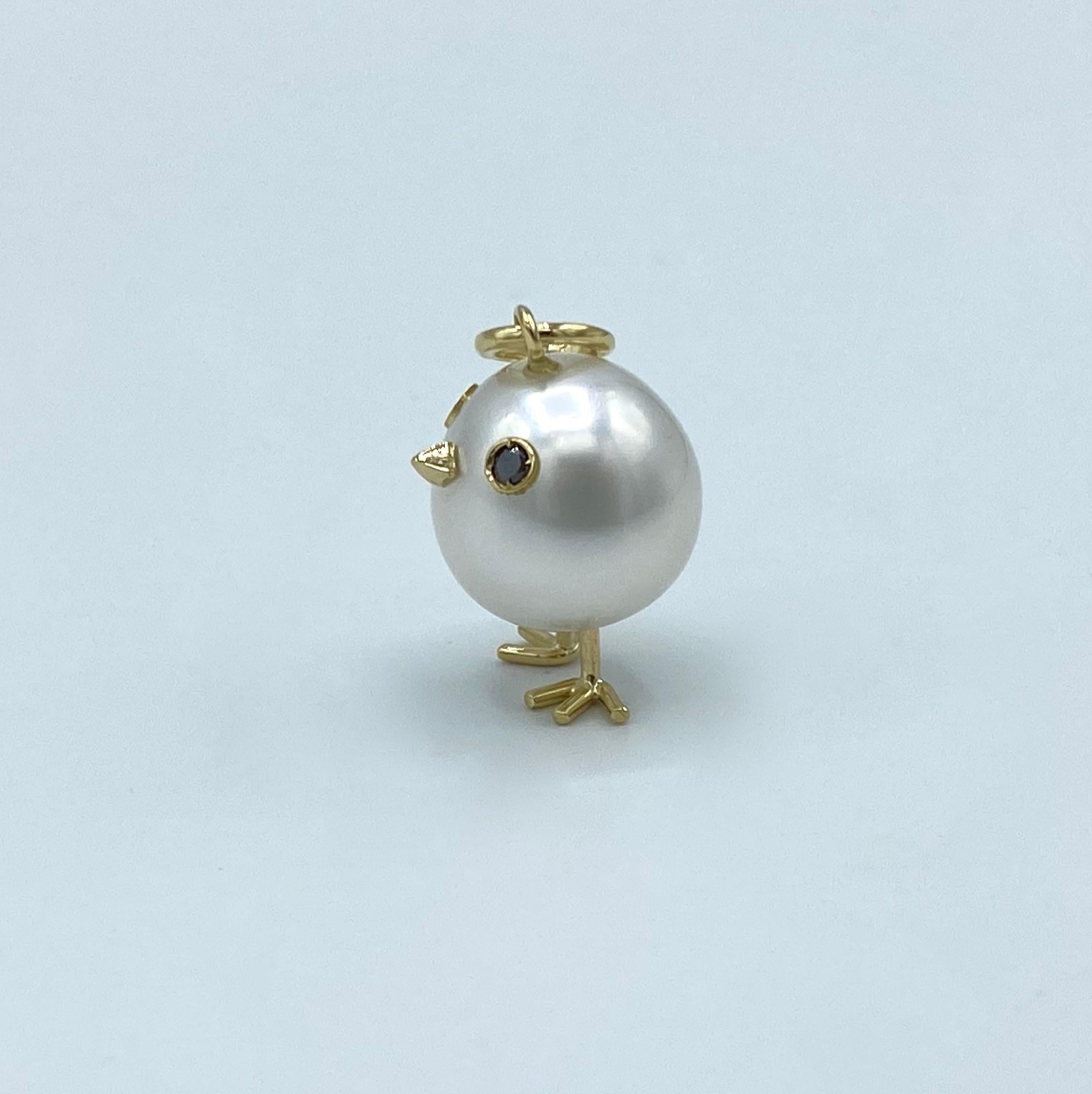 Contemporary Chick Australian Pearl Black Diamond 18 Karat Gold Pendant or Necklace