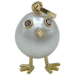 Chick Australian Pearl Black Diamond 18 Karat Gold Pendant or Necklace