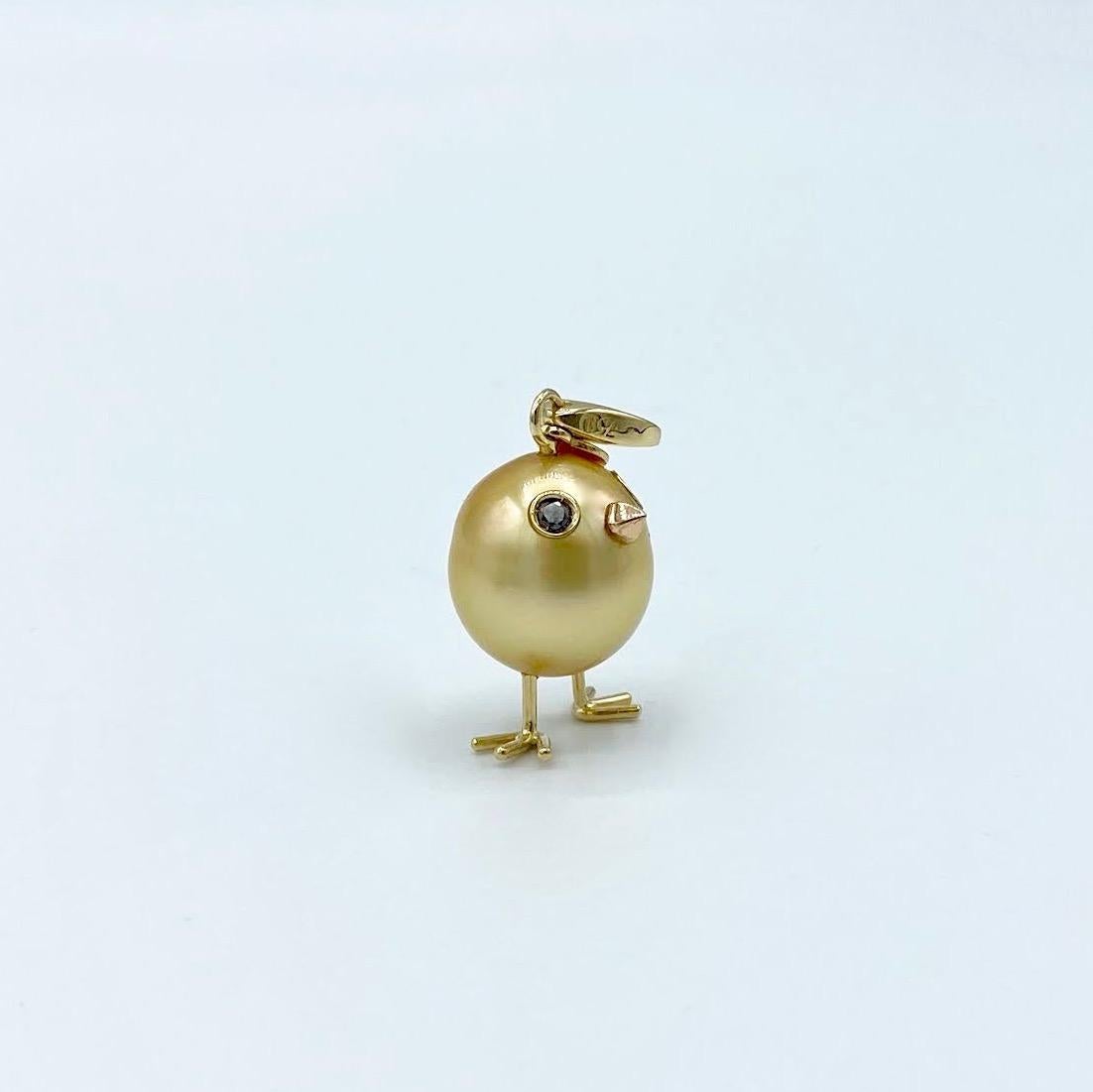 Round Cut Chick Gold Australian Pearl Black Diamond 18Kt Gold Pendant Necklace or Charm