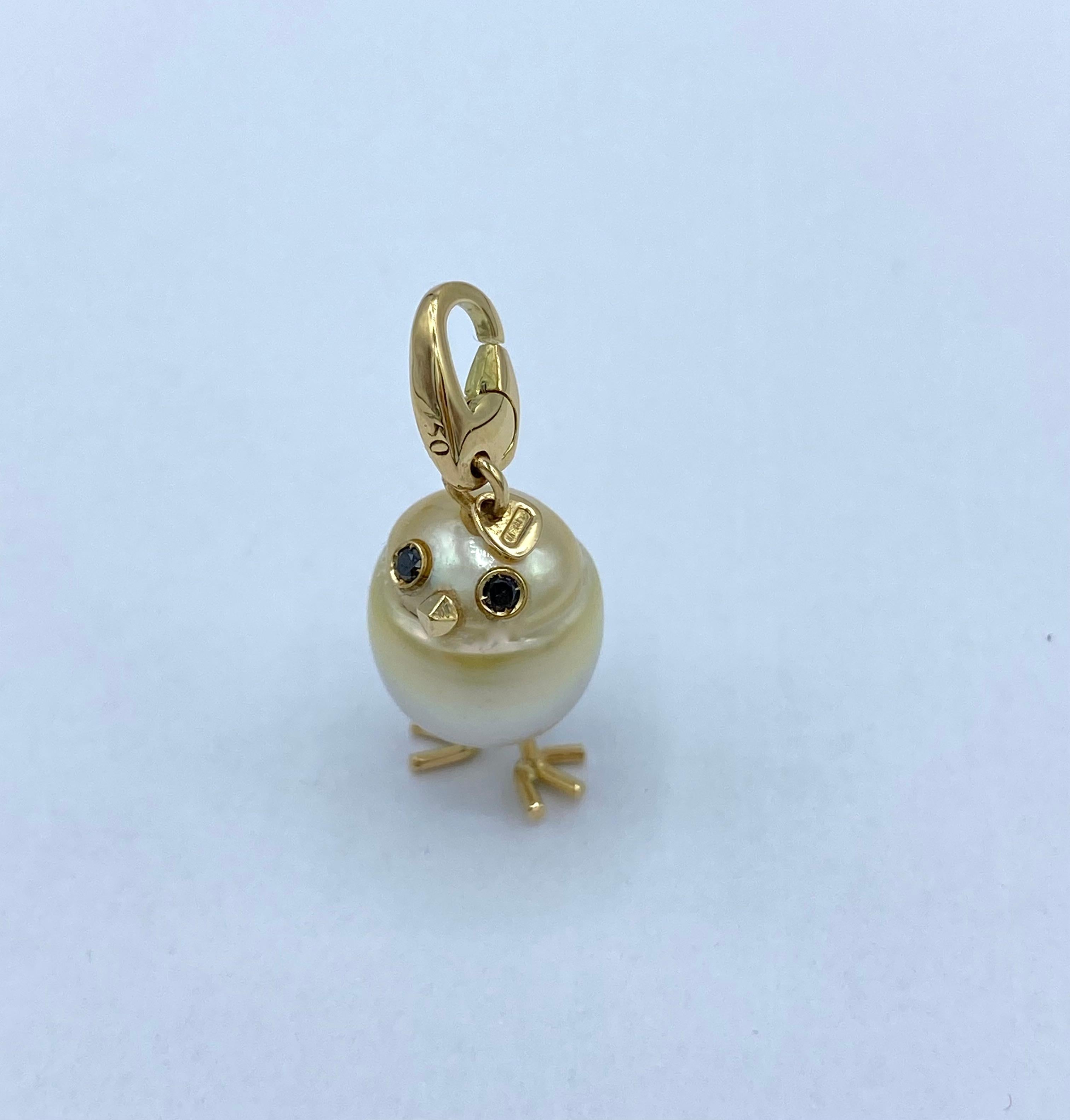 Women's Chick Pearl Black Diamond 18 Karat Gold Pendant Necklace or Charm
