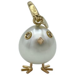 Chick Pearl Diamond 18 Karat Gold Pendant Necklace or Charm Made in Italy