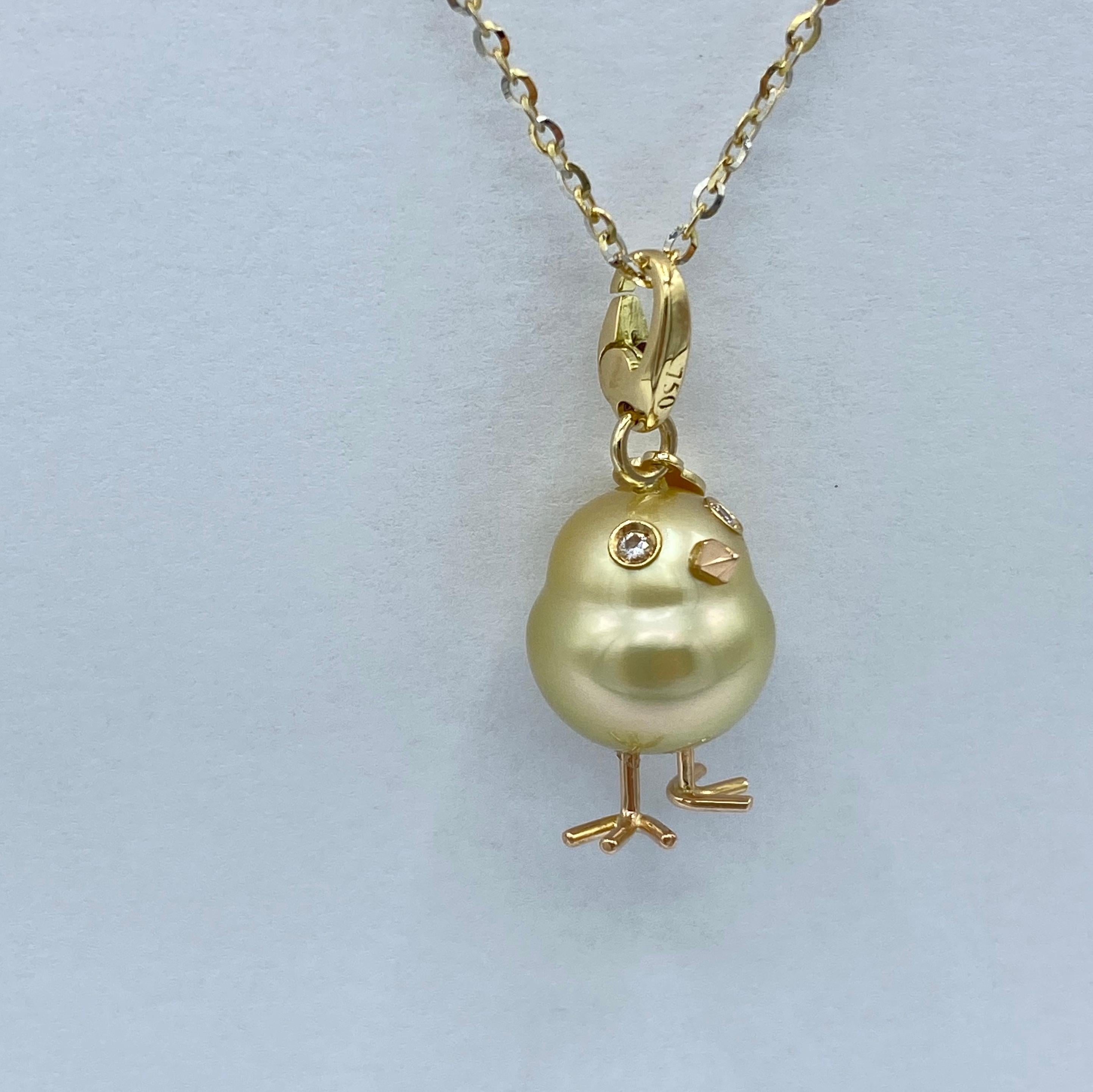 Chick Pearl White Diamond 18 Karat Gold Pendant Necklace or Charm 3