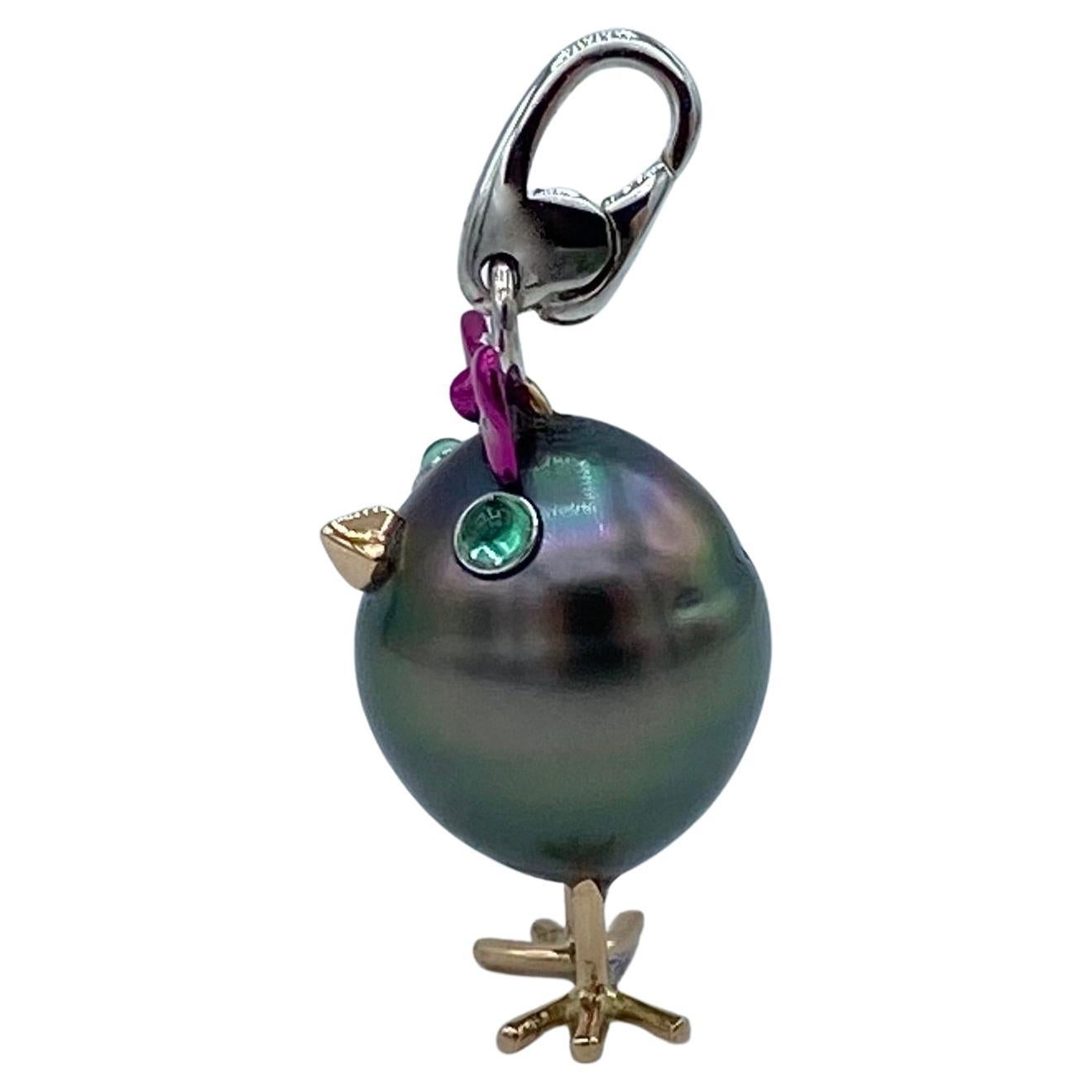 Cabochon Chick Tahitian Pearl Emerald 18Kt Red and White Gold Pendant Necklace or Charm