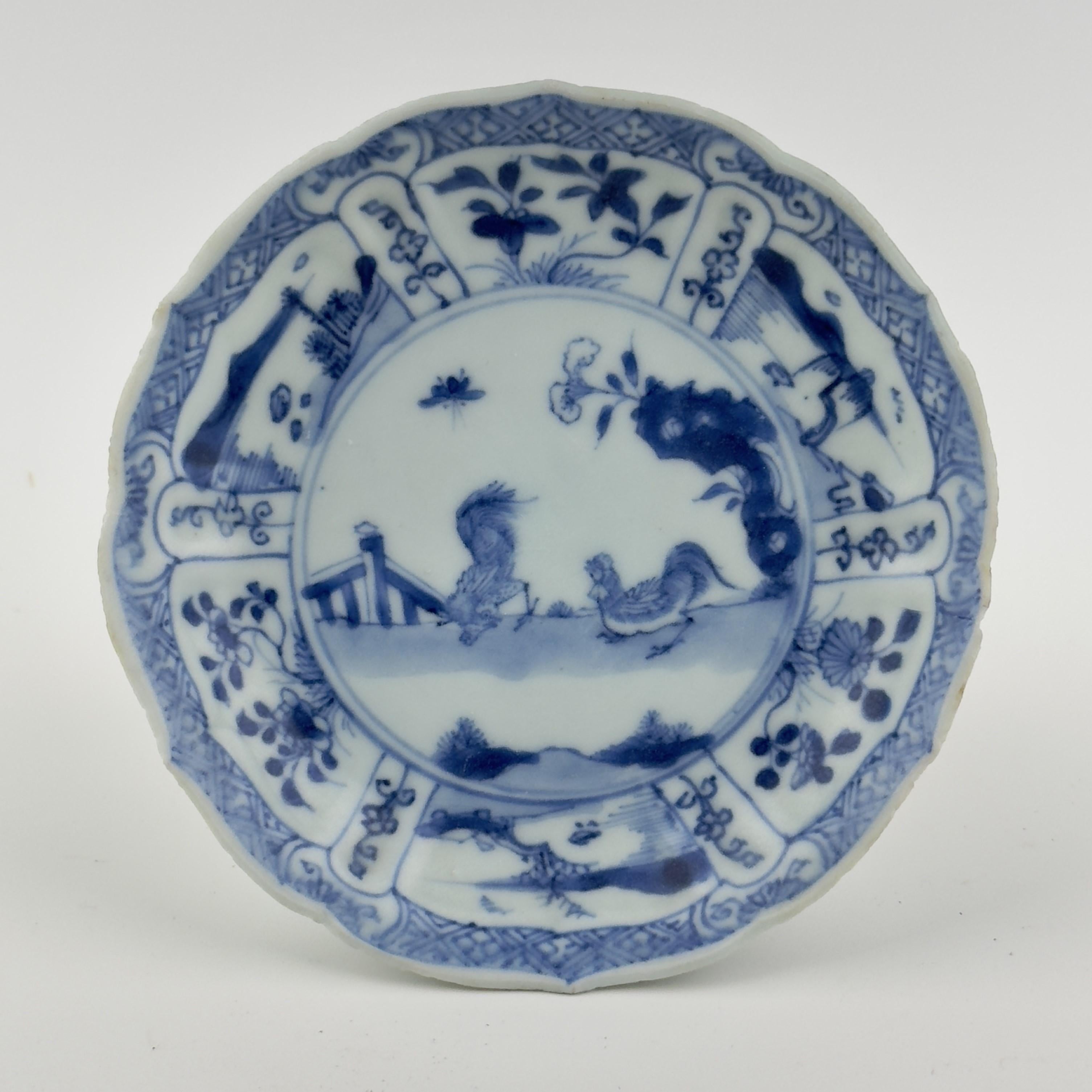 Soucoupe bleu et blanc à motif de poulet v 1725, Dynastie Qing, époque Yongzheng en vente 4