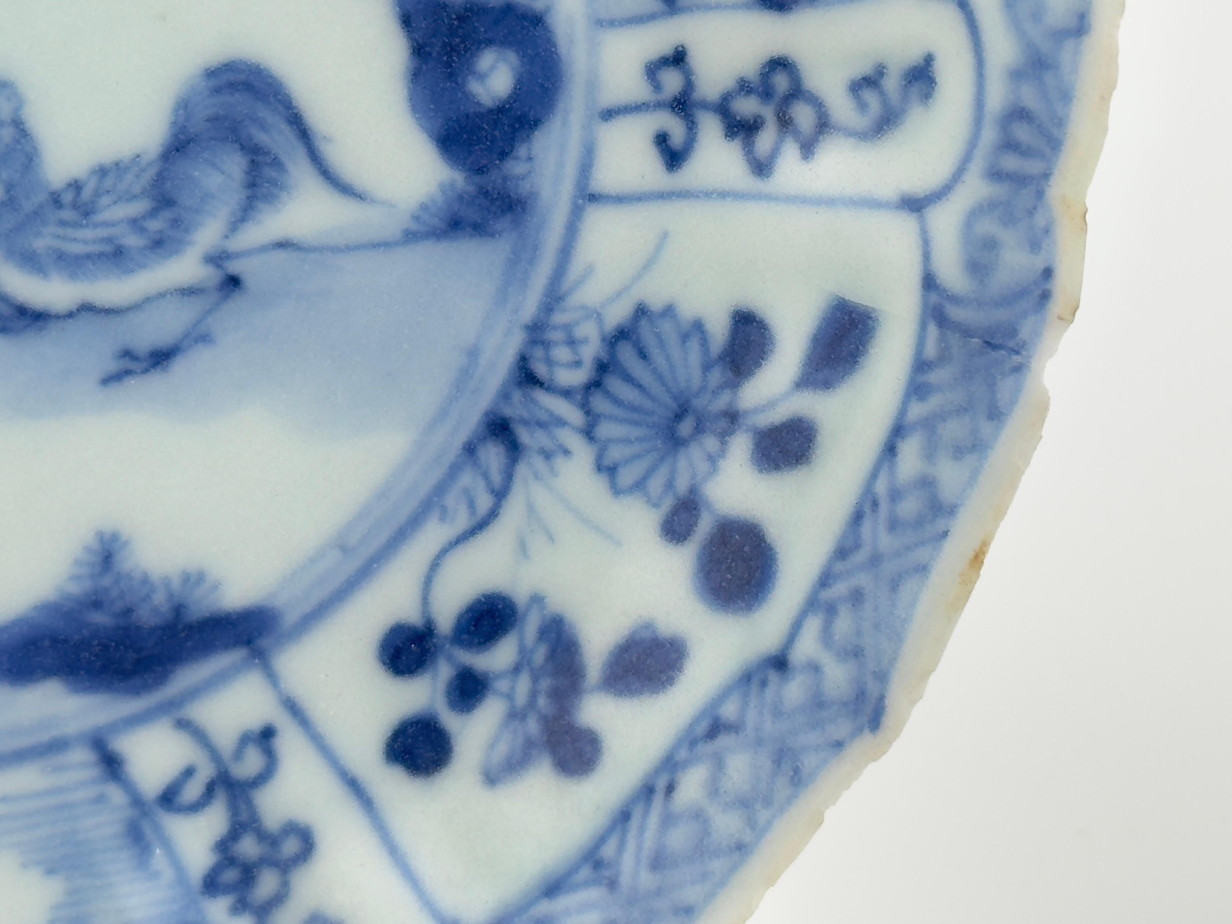 Soucoupe bleu et blanc à motif de poulet v 1725, Dynastie Qing, époque Yongzheng en vente 1
