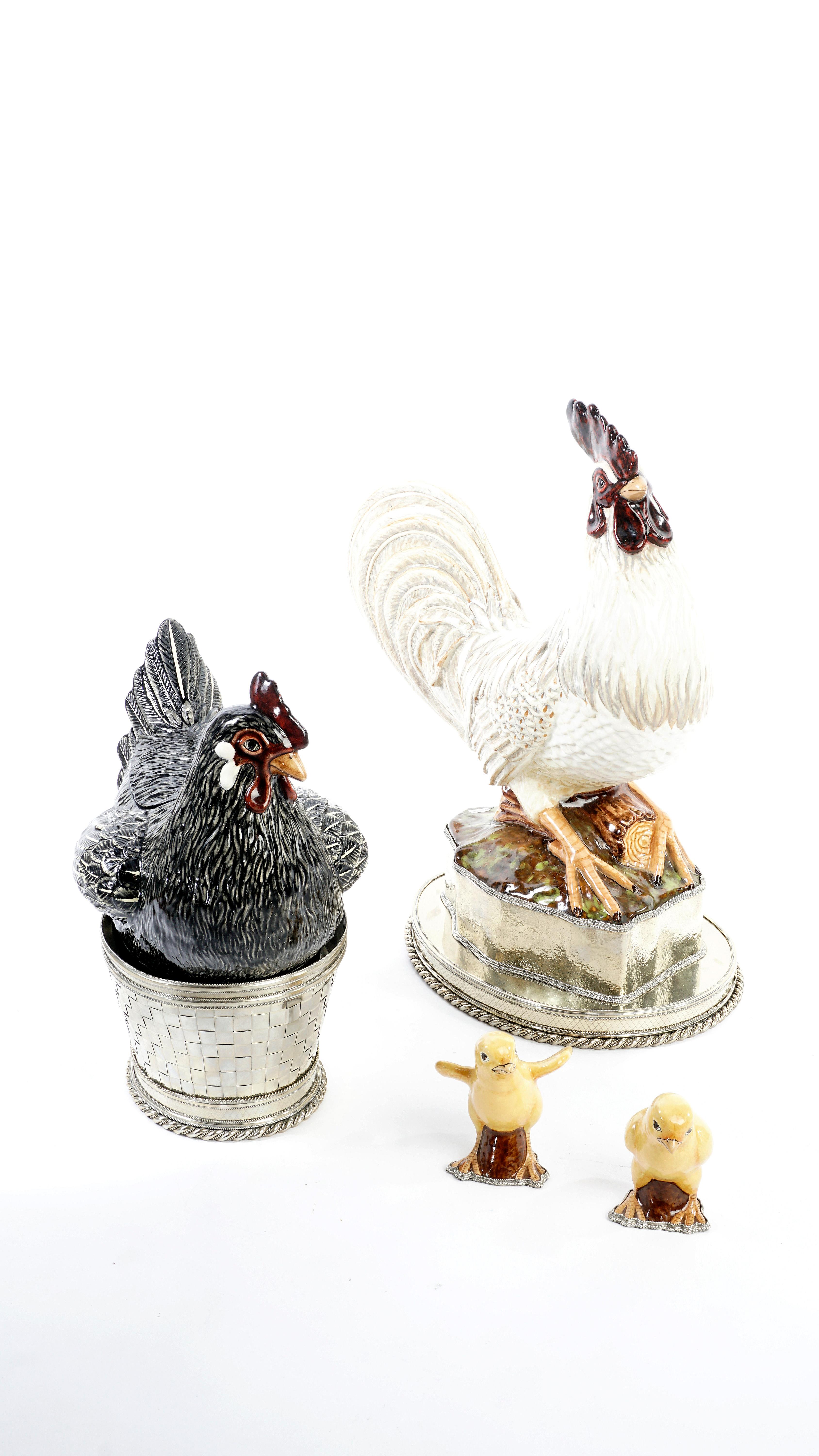 Chicken, Rooster and Chicks, Ceramic and White Metal 'Alpaca' In New Condition In Guadalajara, Jalisco