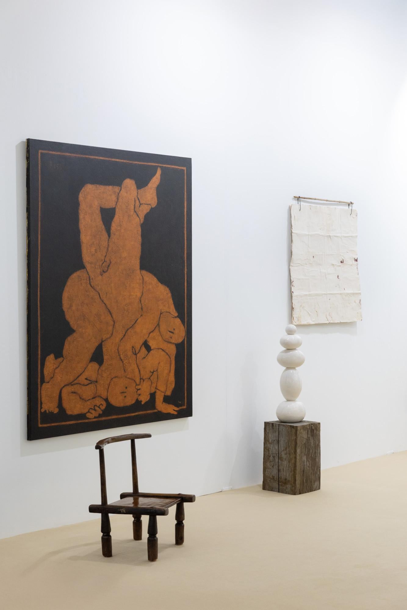 Orangefarbenes figuratives Gemälde auf Leinwand, 2024 - 'Pugna 053' (Schwarz), Portrait Painting, von Chidy Wayne