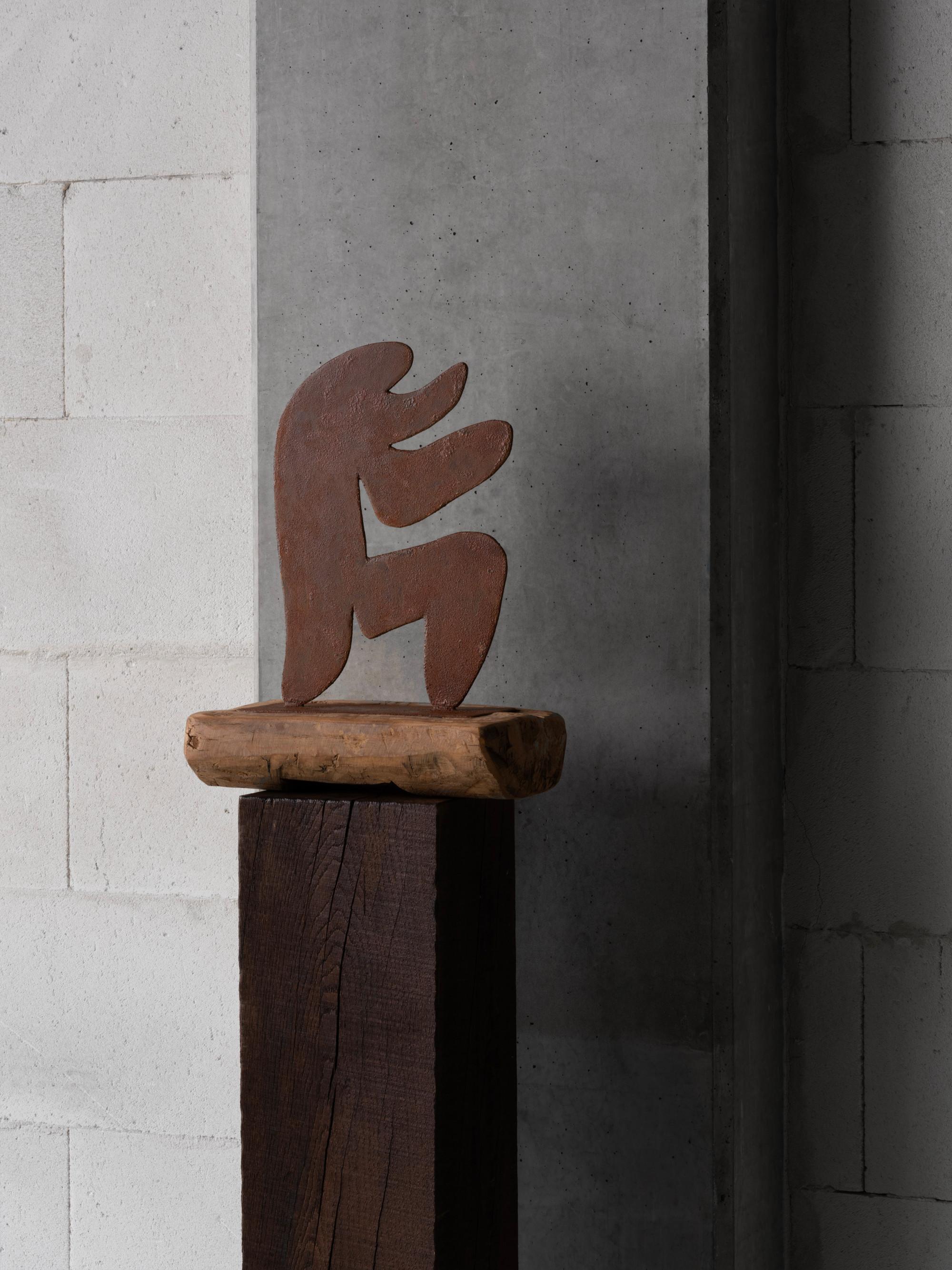 Pugnator 066 - Scultura astratta in acciaio cortonese di Chidy Wayne in vendita 1