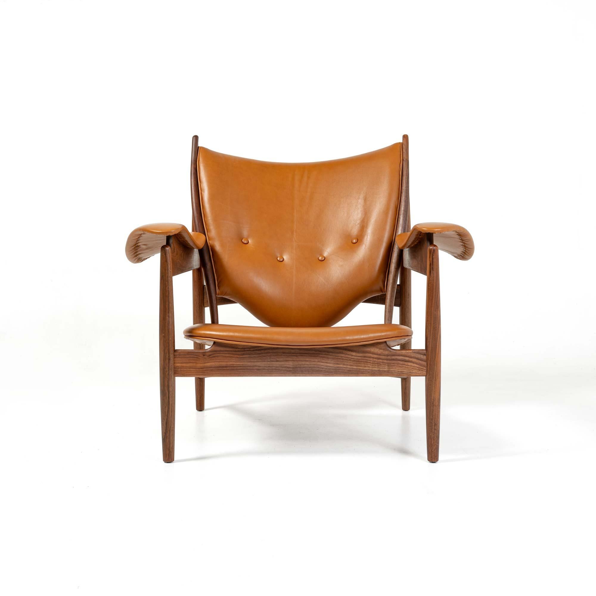 The Chieftain Chair is considered to be one of the most important designs by Finn Juhl. It was first presented at the Cabinetmakers Guild in 1949, and it is said that Denmark's King Frederik sat in it, hence the name. Baker Furniture USA was the