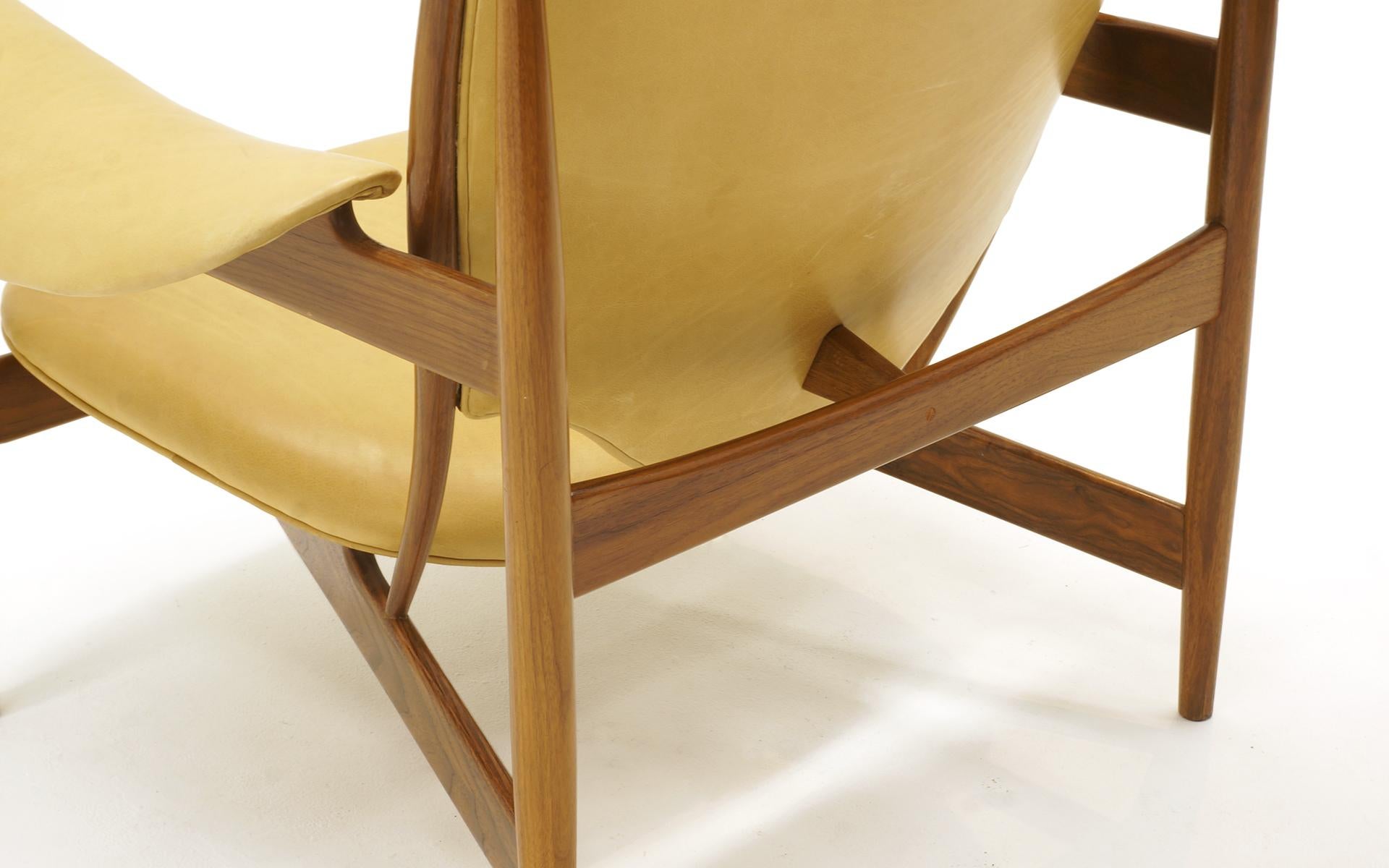 Chieftain Chair by Finn Juhl for Baker, Walnut and Mustard Color Leather 4