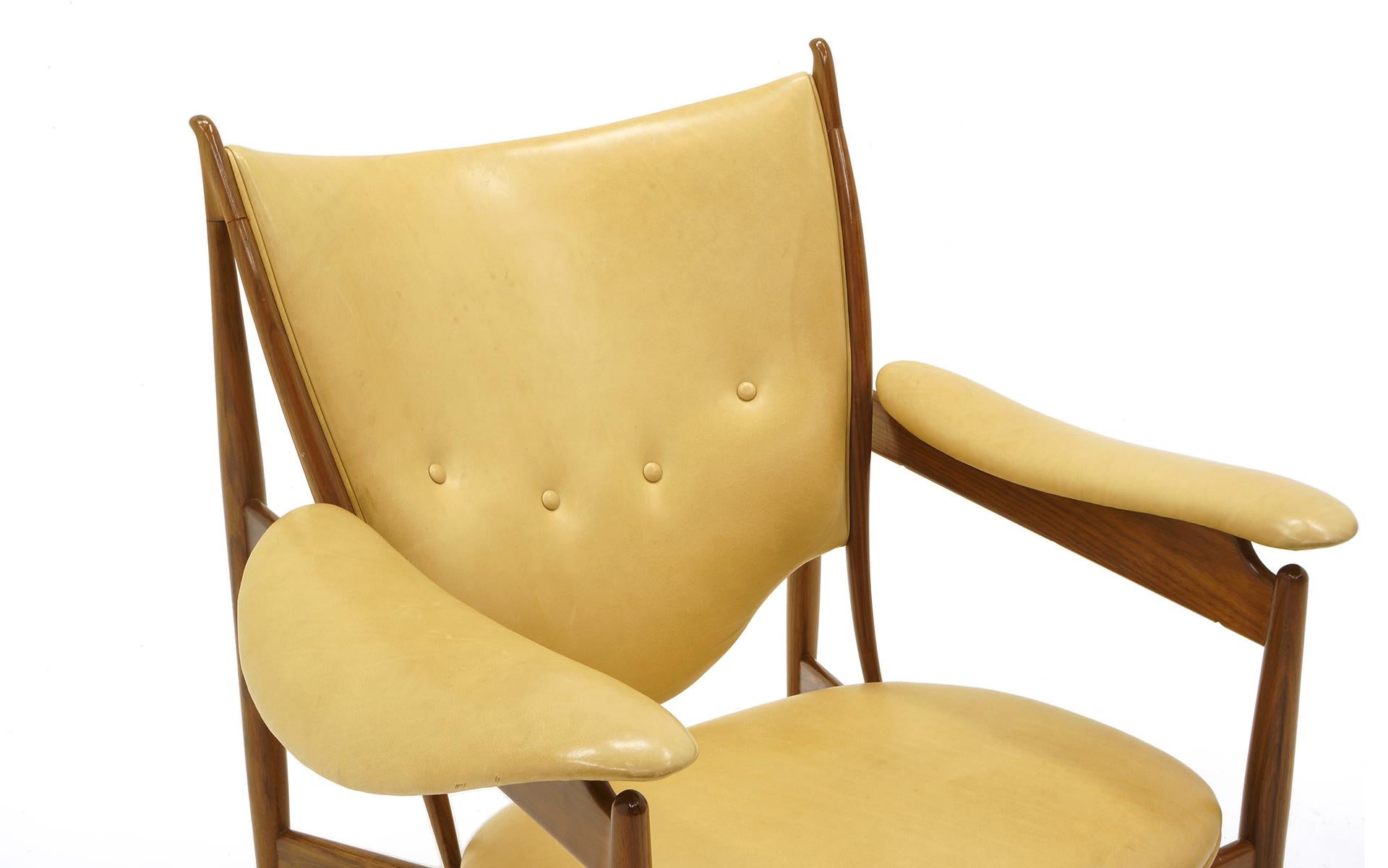 Mid-Century Modern Chieftain Chair by Finn Juhl for Baker, Walnut and Mustard Color Leather