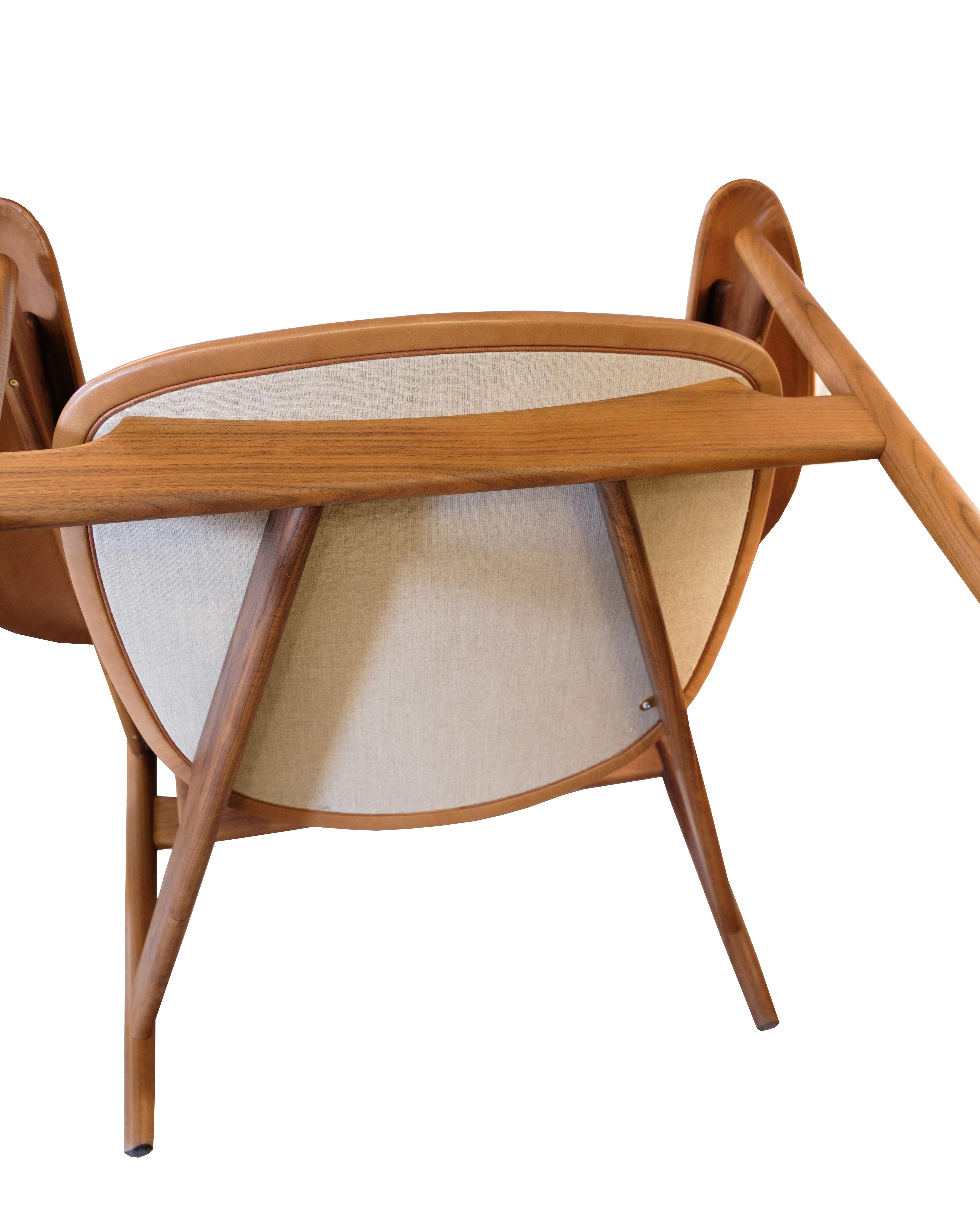 Chieftains Chair Model FJ4900 With Stool Made In Walnut By Finn Juhl 8