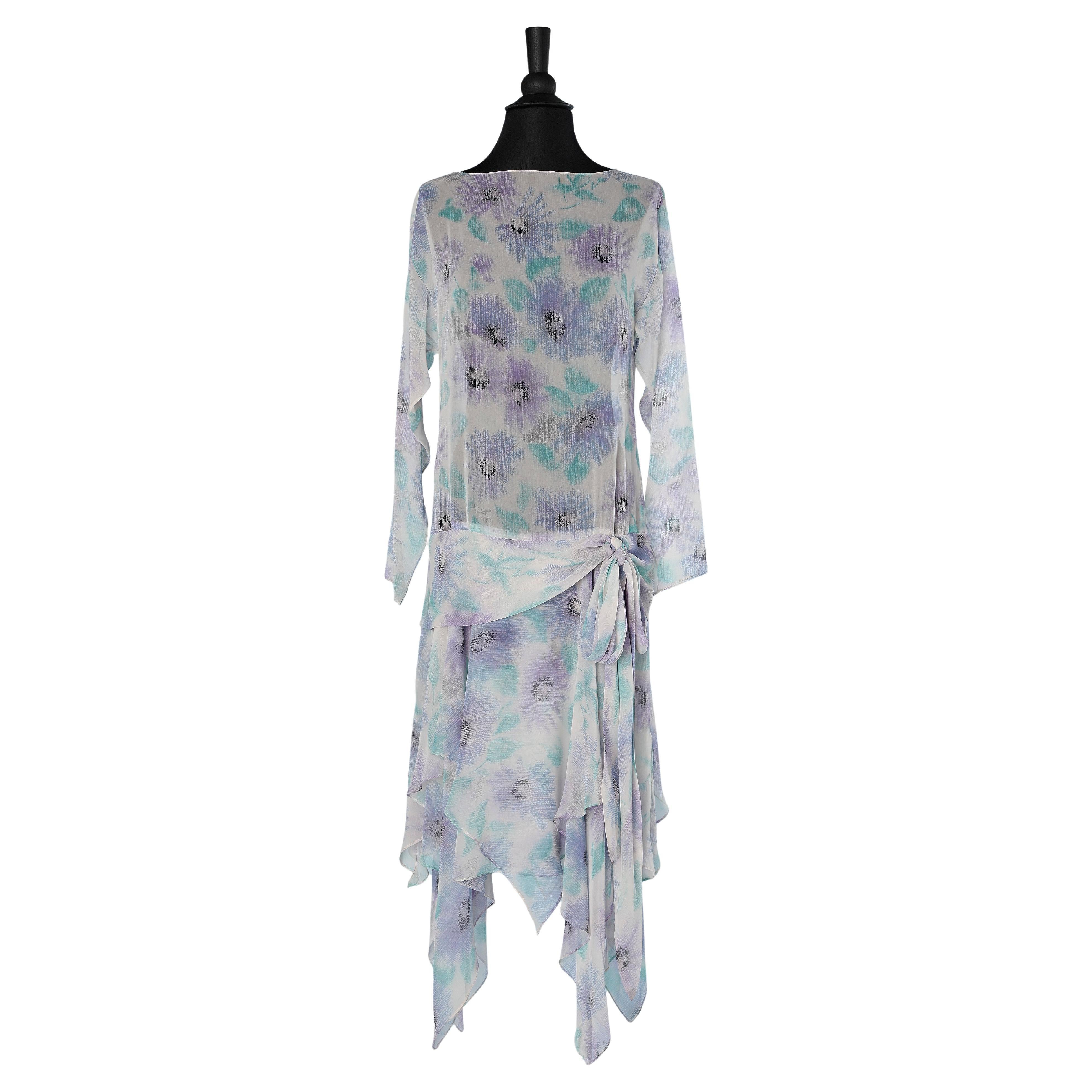 Robe de cocktail en mousseline avec imprimé floral pastel et nœud