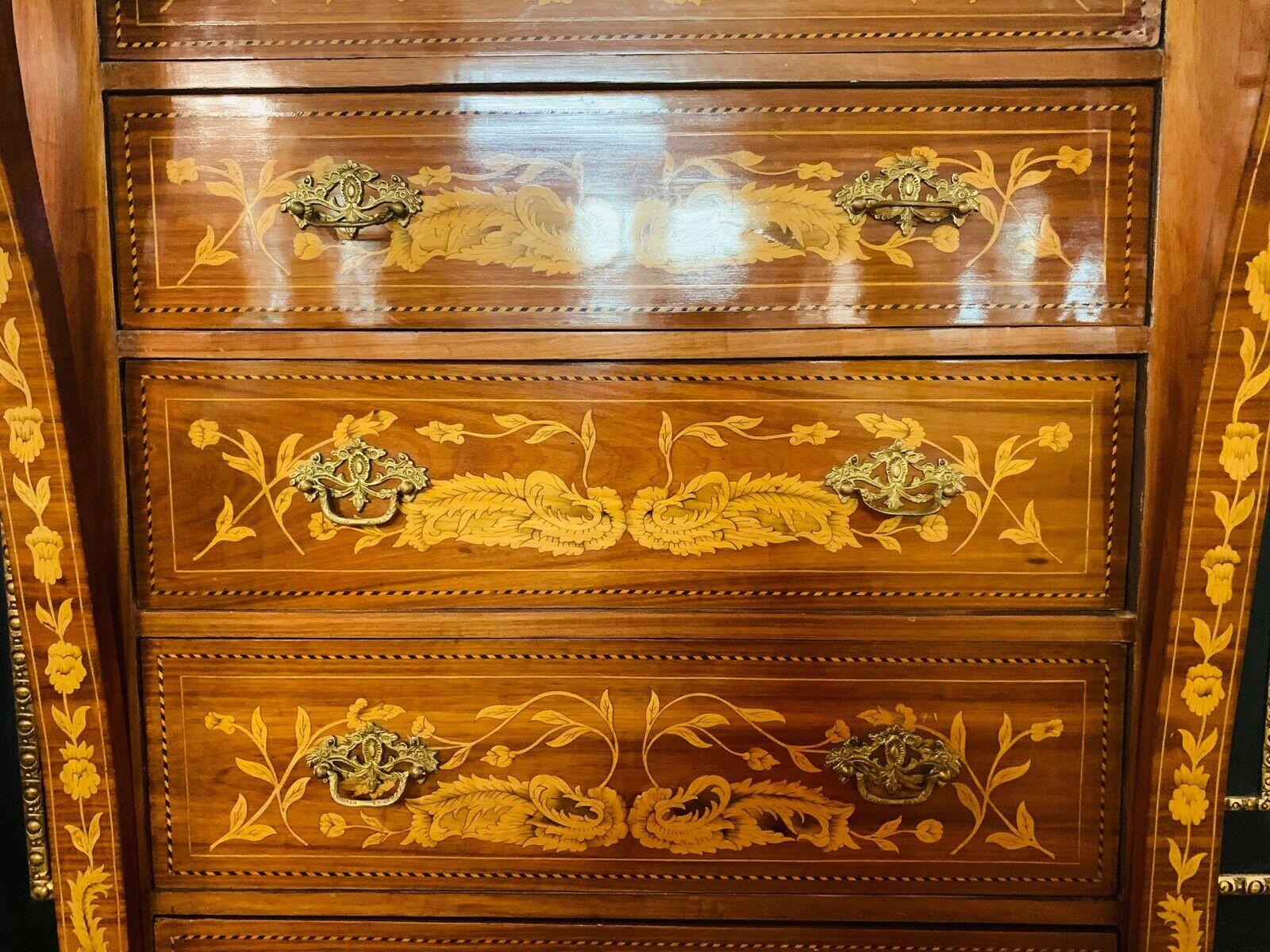 Chiffonnière / Commode de style baroque néerlandais avec incrustations florales en vente 5