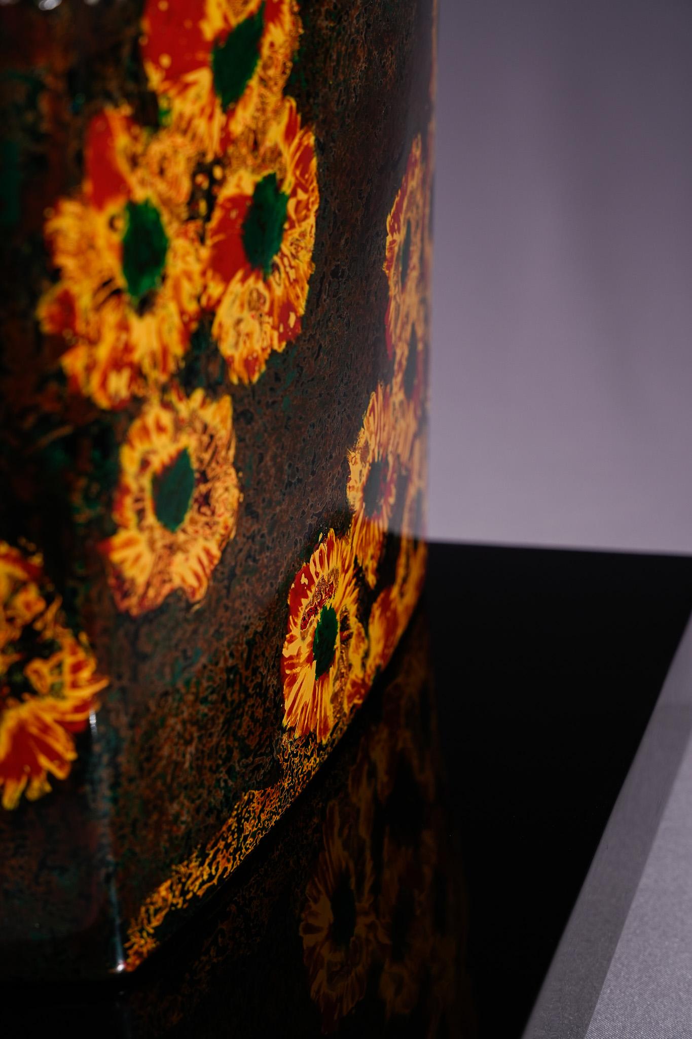 Floral Lacquer Vessel of Southern Summer For Sale 9