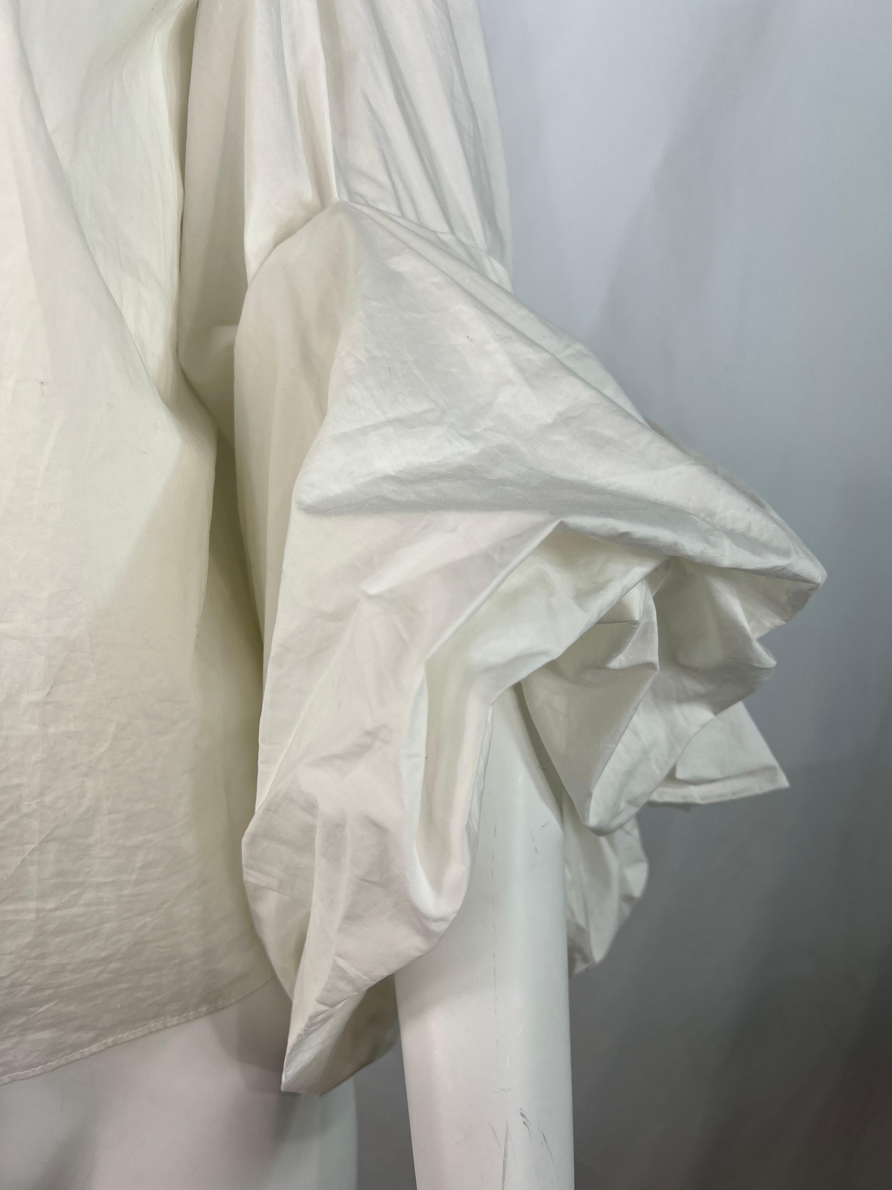 Gray Chika Kisada White Cotton Blouse Top, Size 2 For Sale