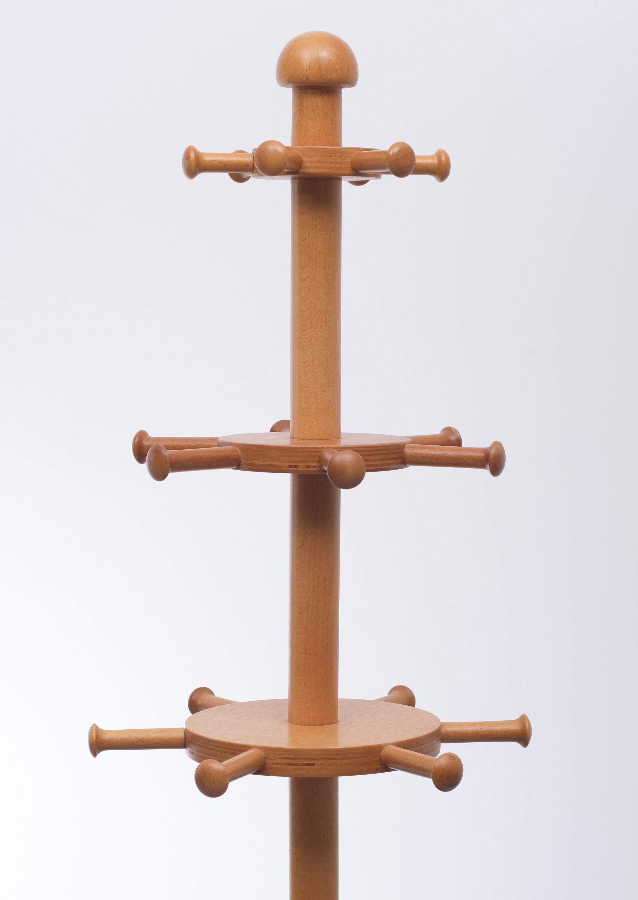 Children Coatrack Stand Thonet 1960s Romania In Good Condition For Sale In Den Haag, NL