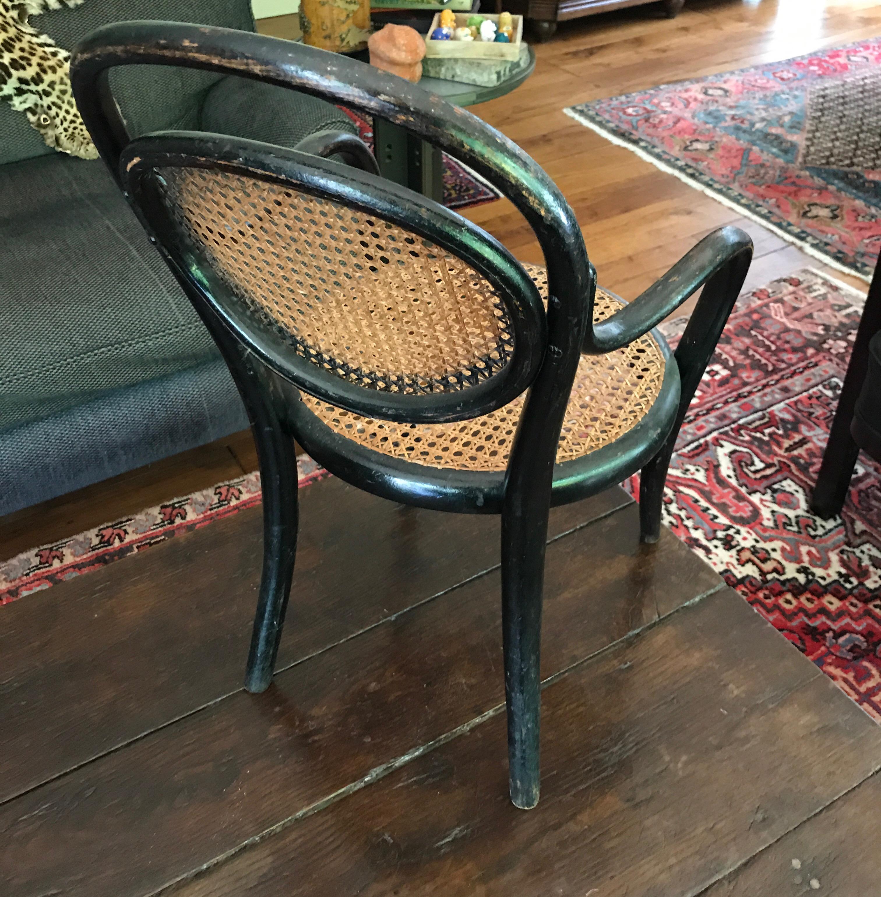 Childrens Armchair by Thonet Black Beech Stamped and Labeled In Good Condition For Sale In Diest, Vlaams Brabant