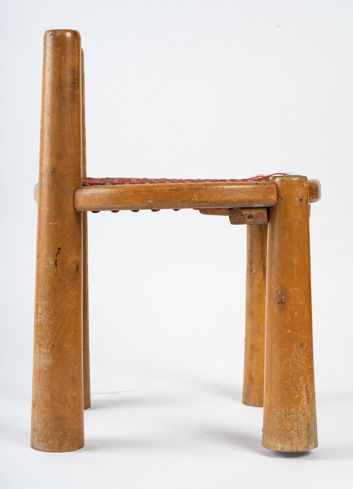 Children's chair, 1950.
Measures: H 39 cm, W 29 cm, D 27 cm.